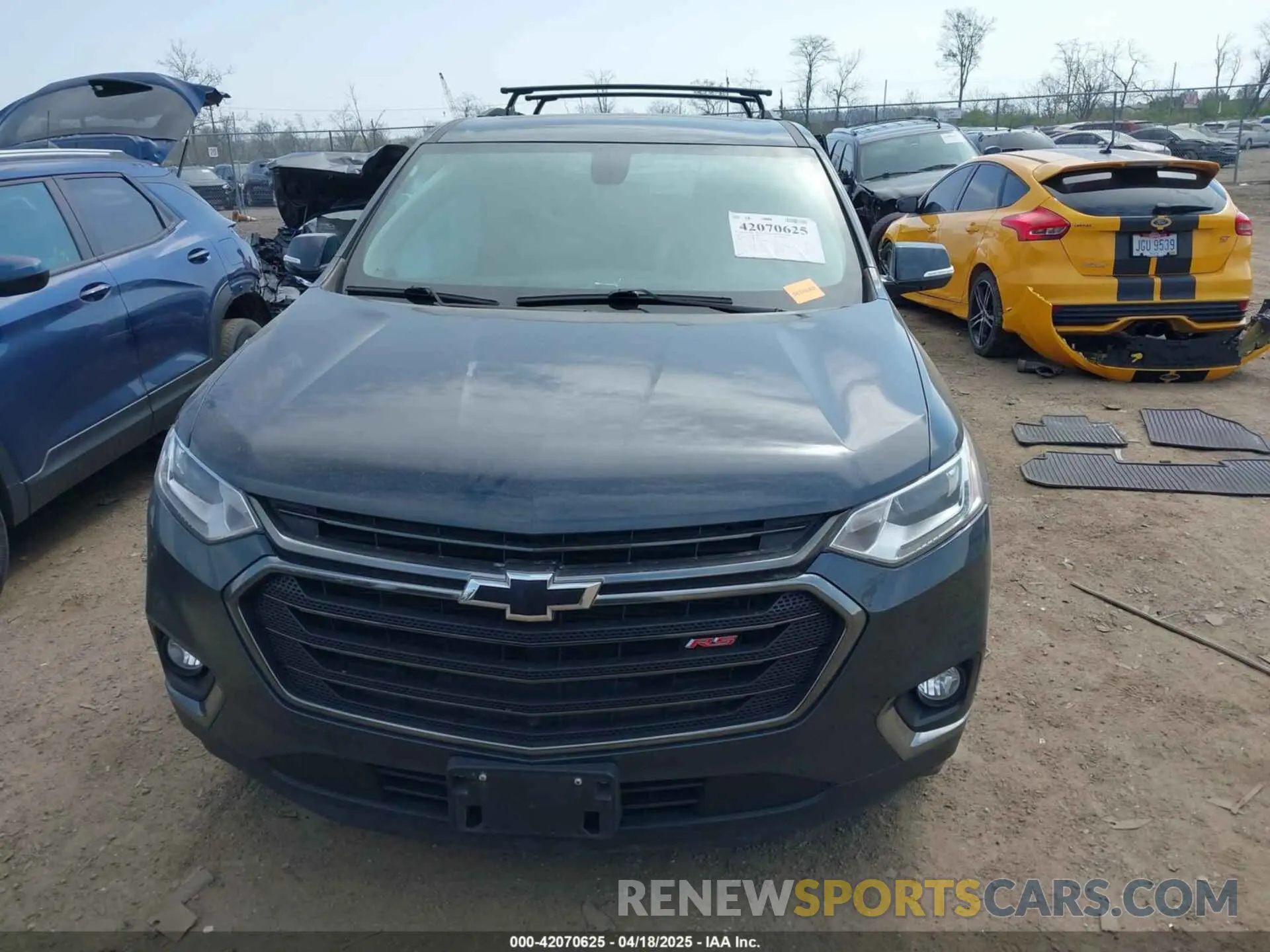 12 Photograph of a damaged car 1GNEVJKW3KJ229243 CHEVROLET TRAVERSE 2019