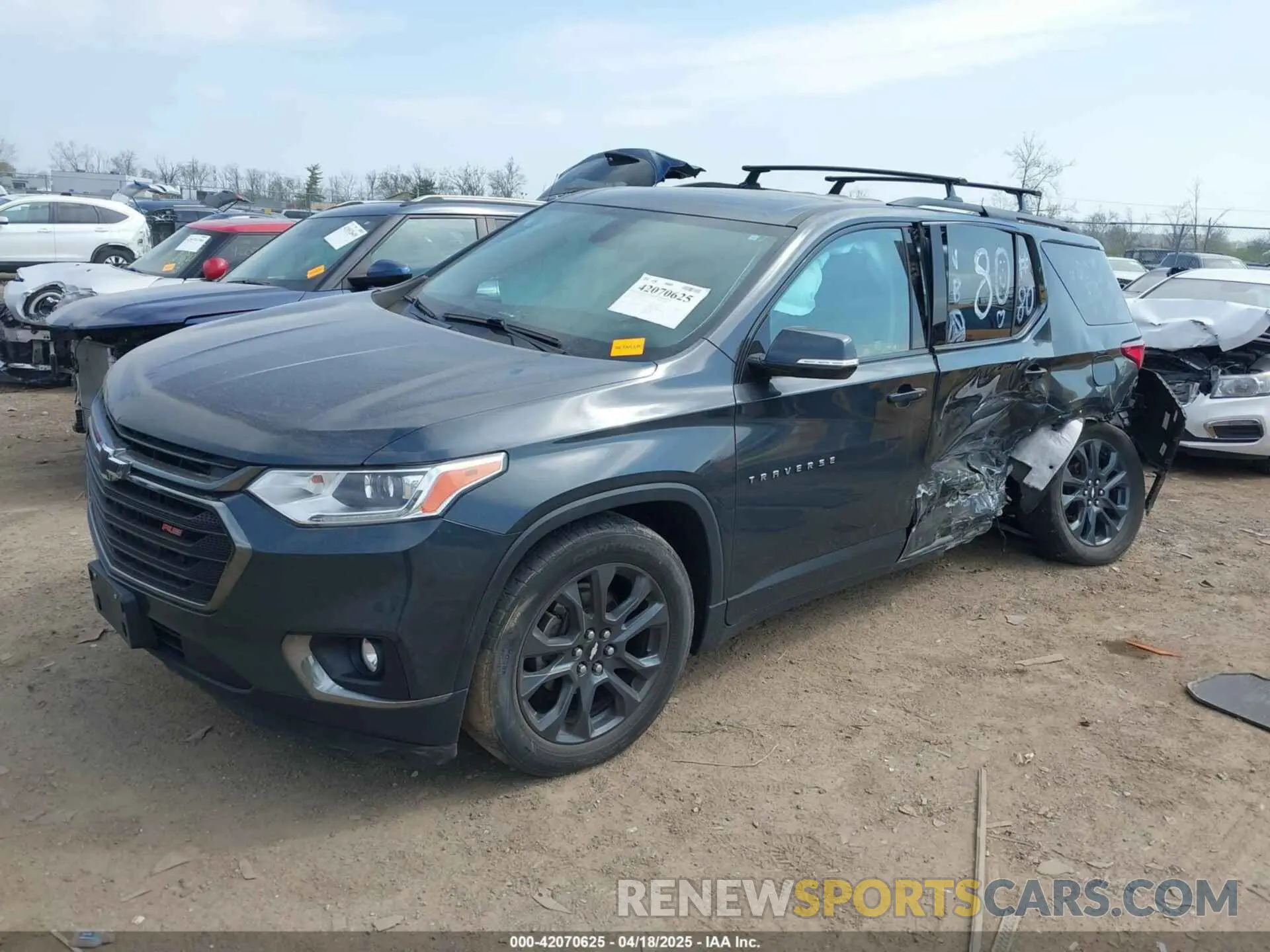 2 Photograph of a damaged car 1GNEVJKW3KJ229243 CHEVROLET TRAVERSE 2019