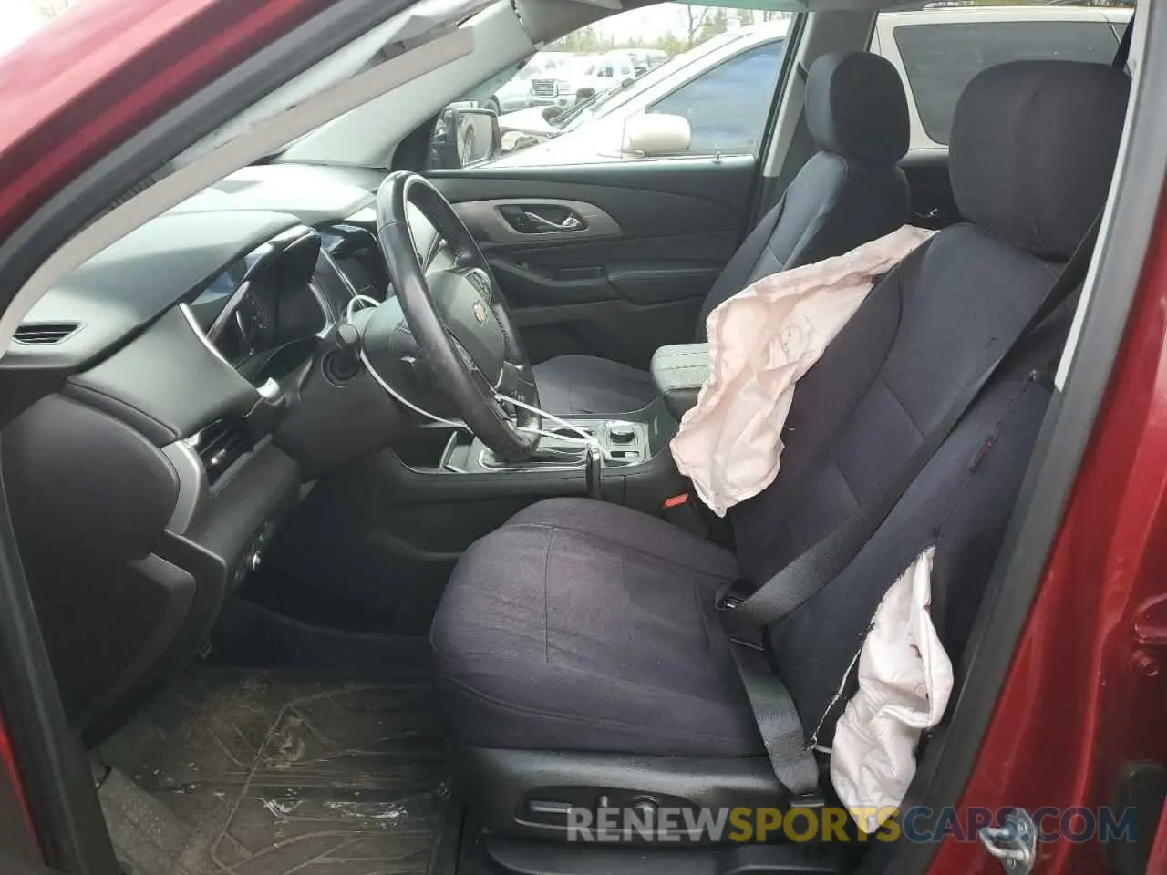 7 Photograph of a damaged car 1GNEVJKW4KJ127353 CHEVROLET TRAVERSE 2019