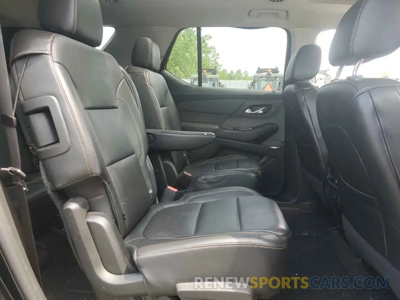 11 Photograph of a damaged car 1GNEVJKW5KJ119097 CHEVROLET TRAVERSE 2019