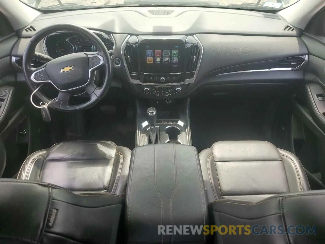 8 Photograph of a damaged car 1GNEVJKW5KJ119097 CHEVROLET TRAVERSE 2019