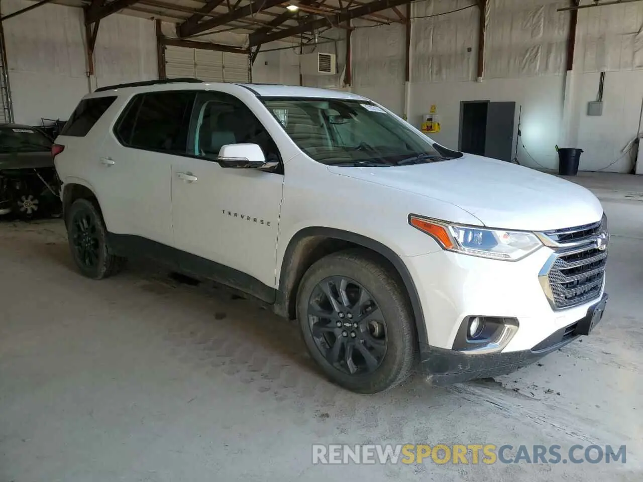 4 Photograph of a damaged car 1GNEVJKW5KJ319364 CHEVROLET TRAVERSE 2019