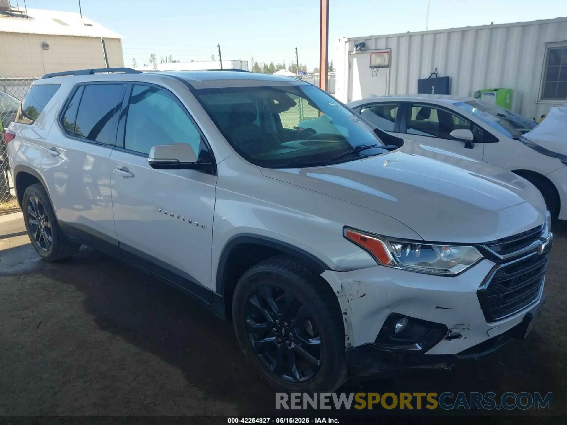 1 Photograph of a damaged car 1GNEVJKW9KJ238366 CHEVROLET TRAVERSE 2019