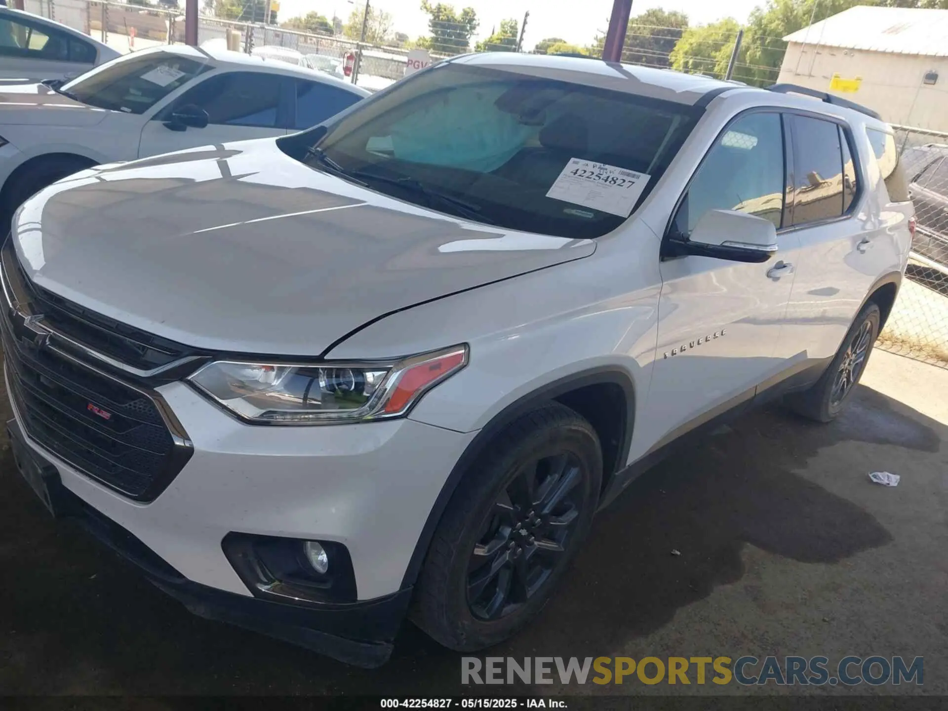 2 Photograph of a damaged car 1GNEVJKW9KJ238366 CHEVROLET TRAVERSE 2019