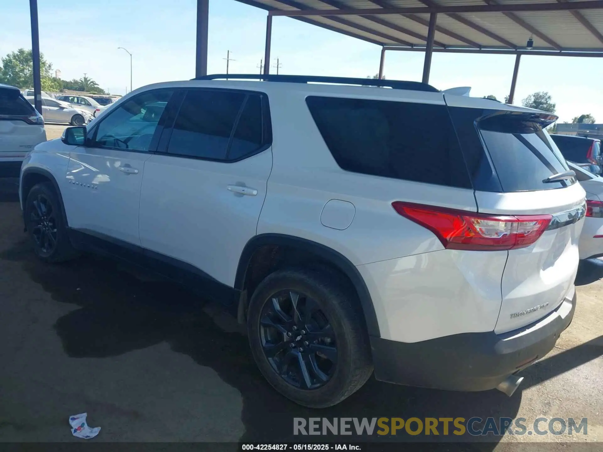 3 Photograph of a damaged car 1GNEVJKW9KJ238366 CHEVROLET TRAVERSE 2019