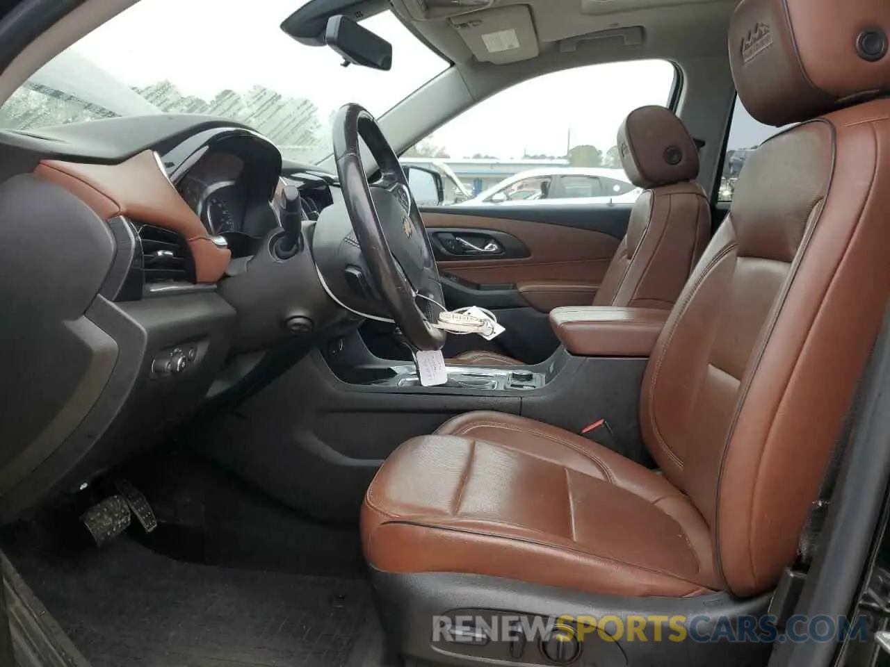 7 Photograph of a damaged car 1GNEVJKWXKJ224024 CHEVROLET TRAVERSE 2019