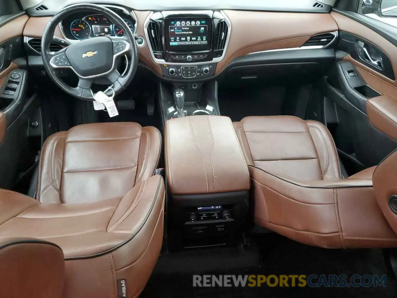 8 Photograph of a damaged car 1GNEVJKWXKJ224024 CHEVROLET TRAVERSE 2019