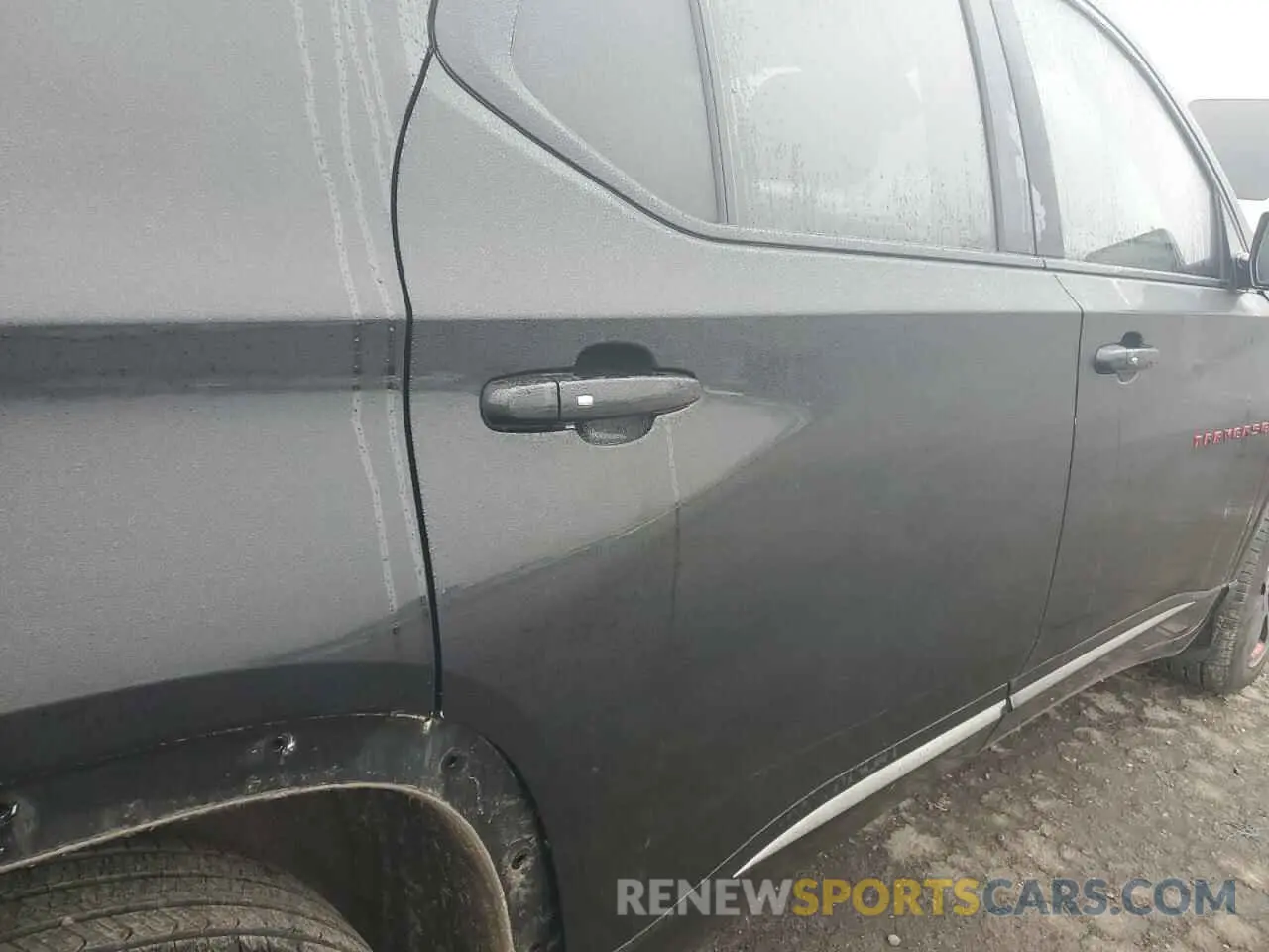 10 Photograph of a damaged car 1GNEVKKW0KJ262478 CHEVROLET TRAVERSE 2019