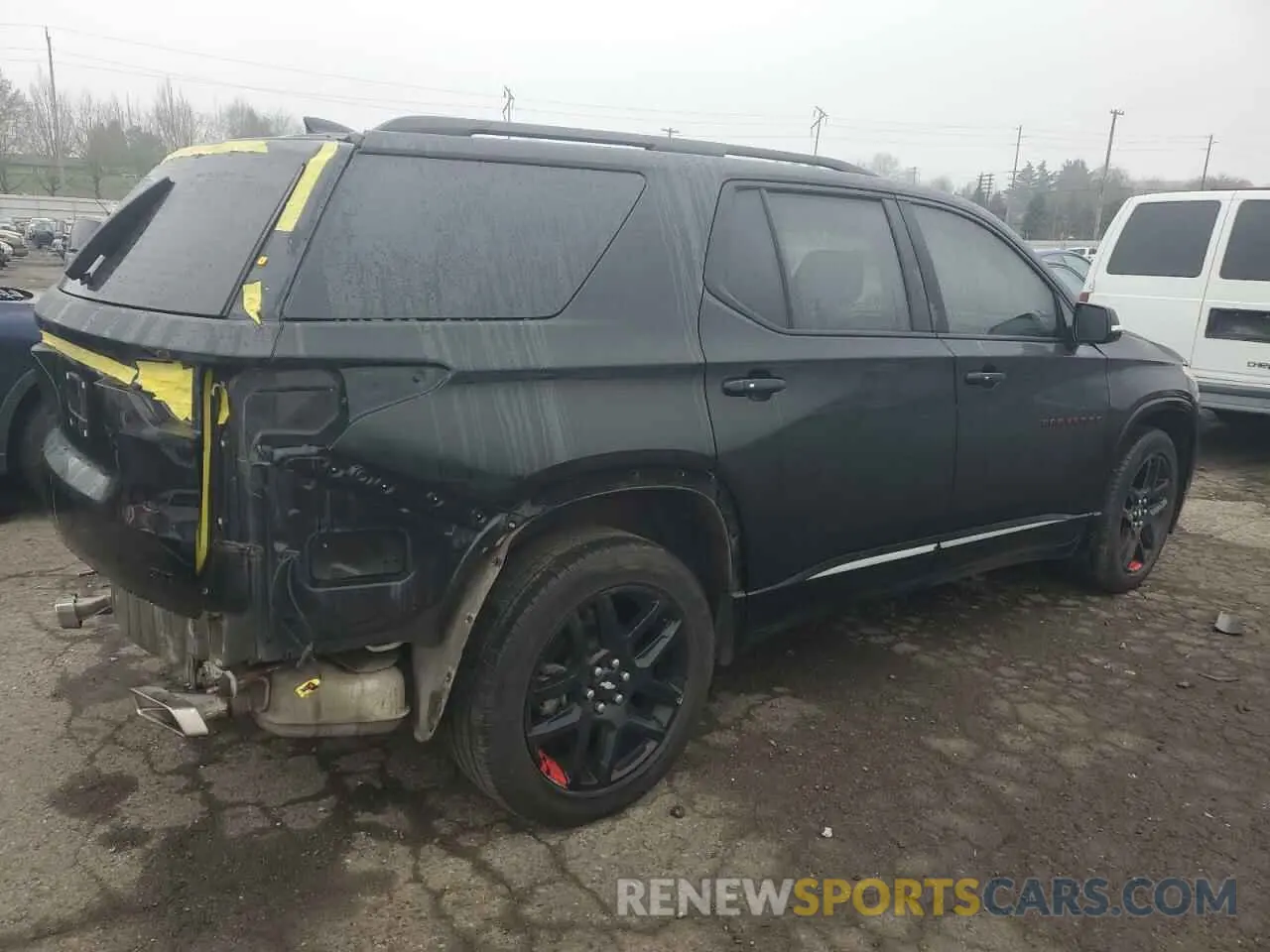 3 Photograph of a damaged car 1GNEVKKW0KJ262478 CHEVROLET TRAVERSE 2019