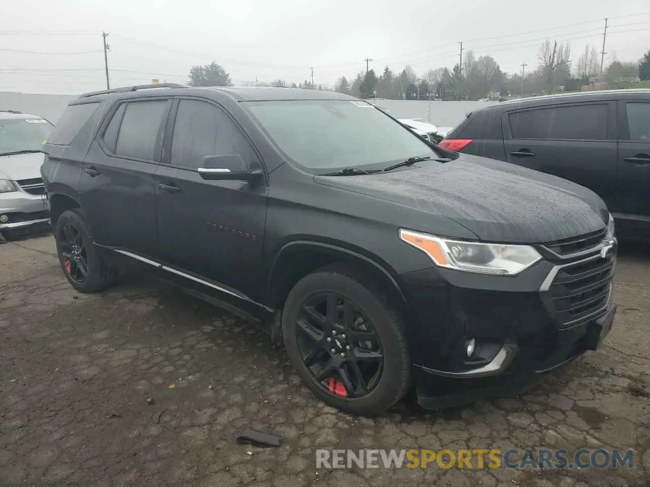 4 Photograph of a damaged car 1GNEVKKW0KJ262478 CHEVROLET TRAVERSE 2019
