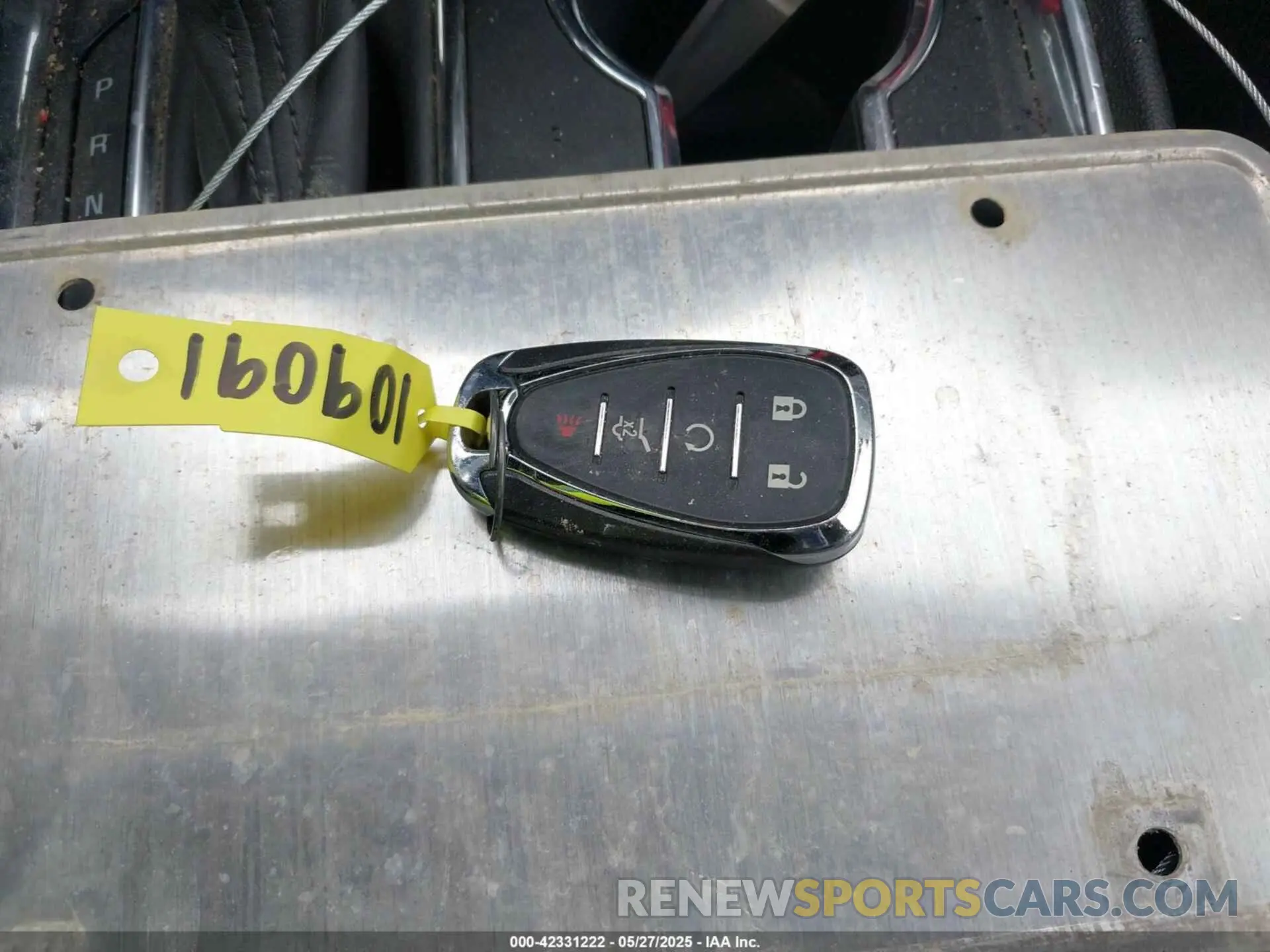 11 Photograph of a damaged car 1GNEVKKW1KJ109544 CHEVROLET TRAVERSE 2019