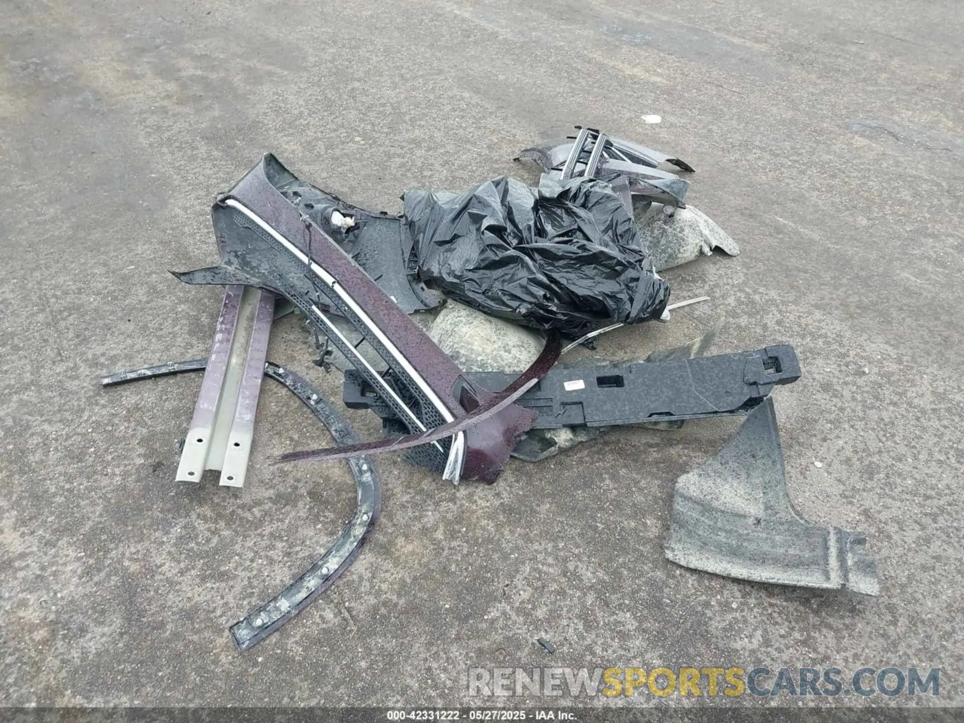 12 Photograph of a damaged car 1GNEVKKW1KJ109544 CHEVROLET TRAVERSE 2019