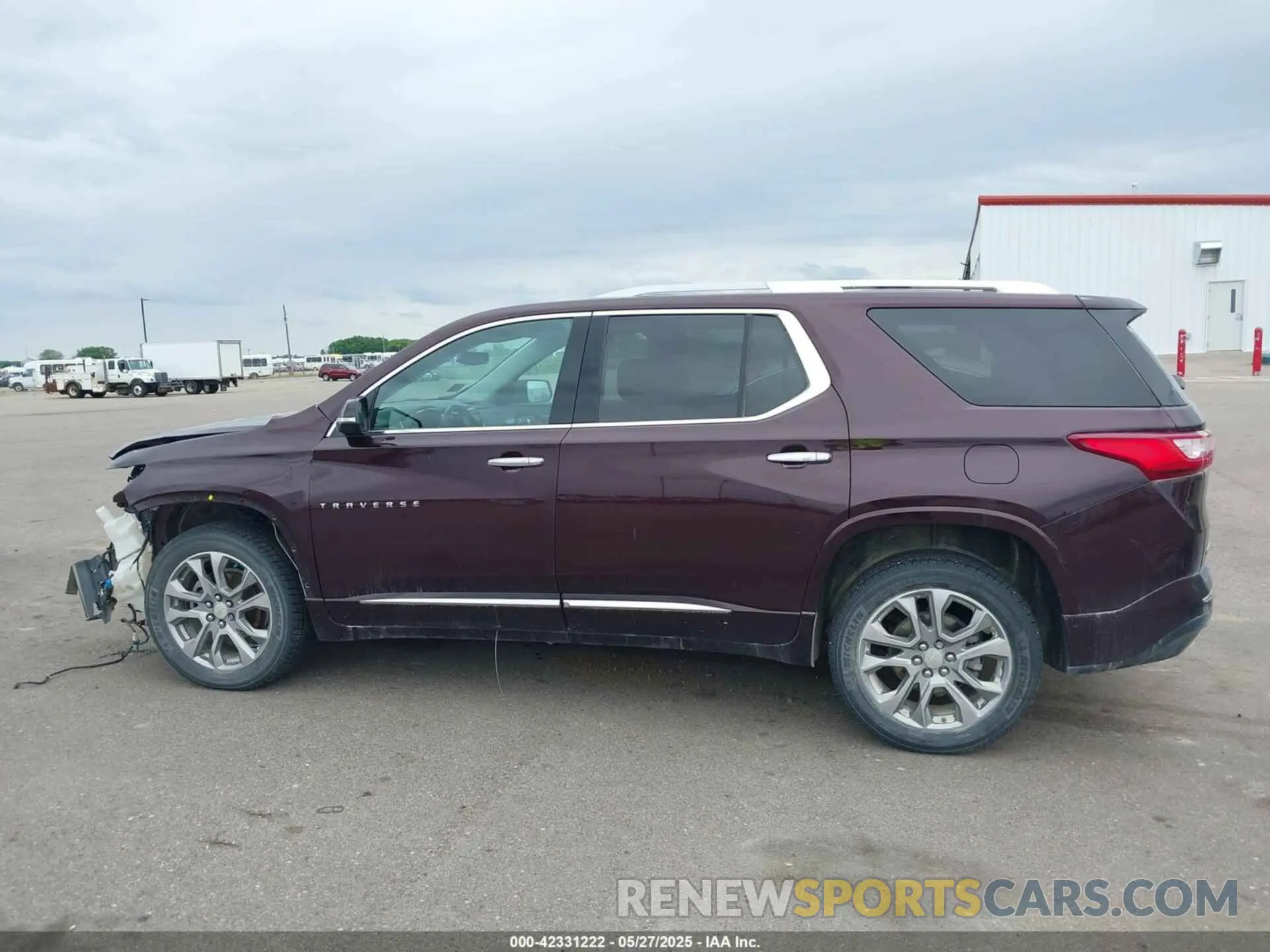 15 Photograph of a damaged car 1GNEVKKW1KJ109544 CHEVROLET TRAVERSE 2019