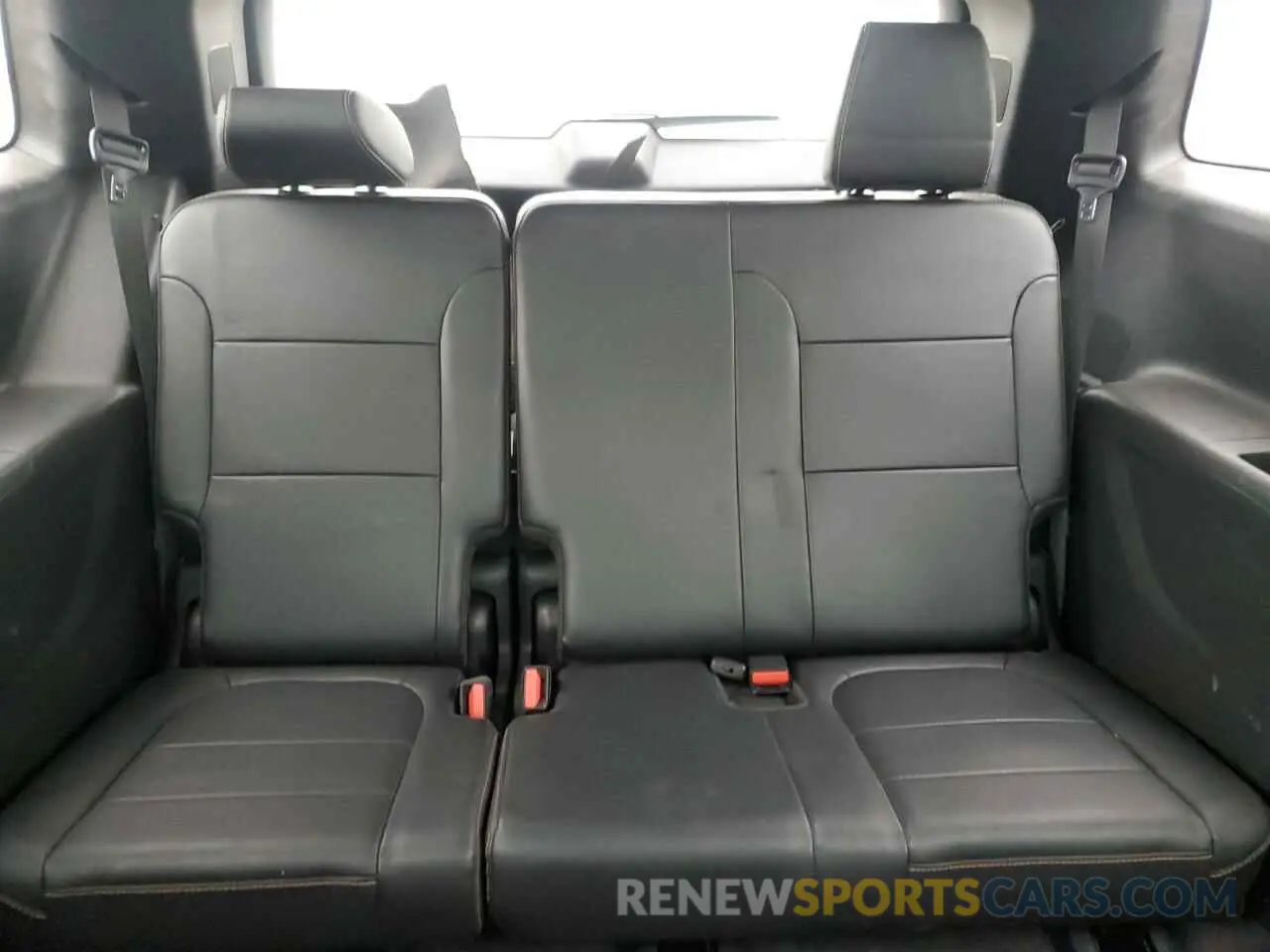 10 Photograph of a damaged car 1GNEVKKW1KJ162308 CHEVROLET TRAVERSE 2019
