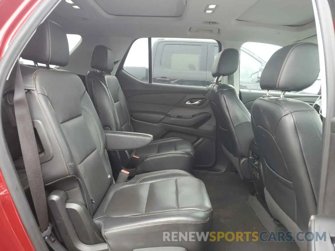 11 Photograph of a damaged car 1GNEVKKW1KJ162308 CHEVROLET TRAVERSE 2019