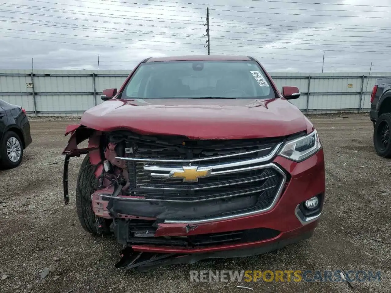 5 Photograph of a damaged car 1GNEVKKW1KJ162308 CHEVROLET TRAVERSE 2019