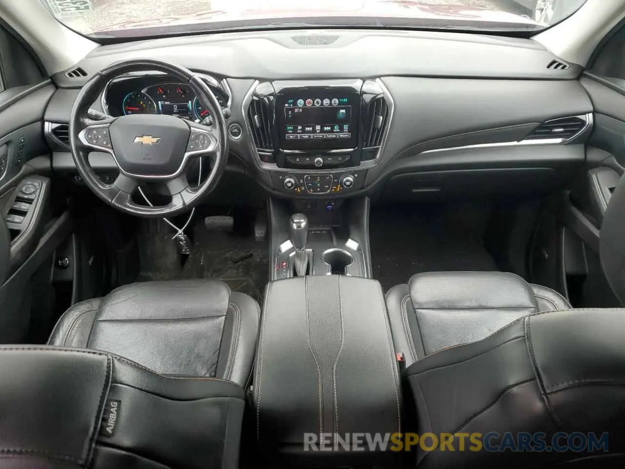 8 Photograph of a damaged car 1GNEVKKW1KJ162308 CHEVROLET TRAVERSE 2019