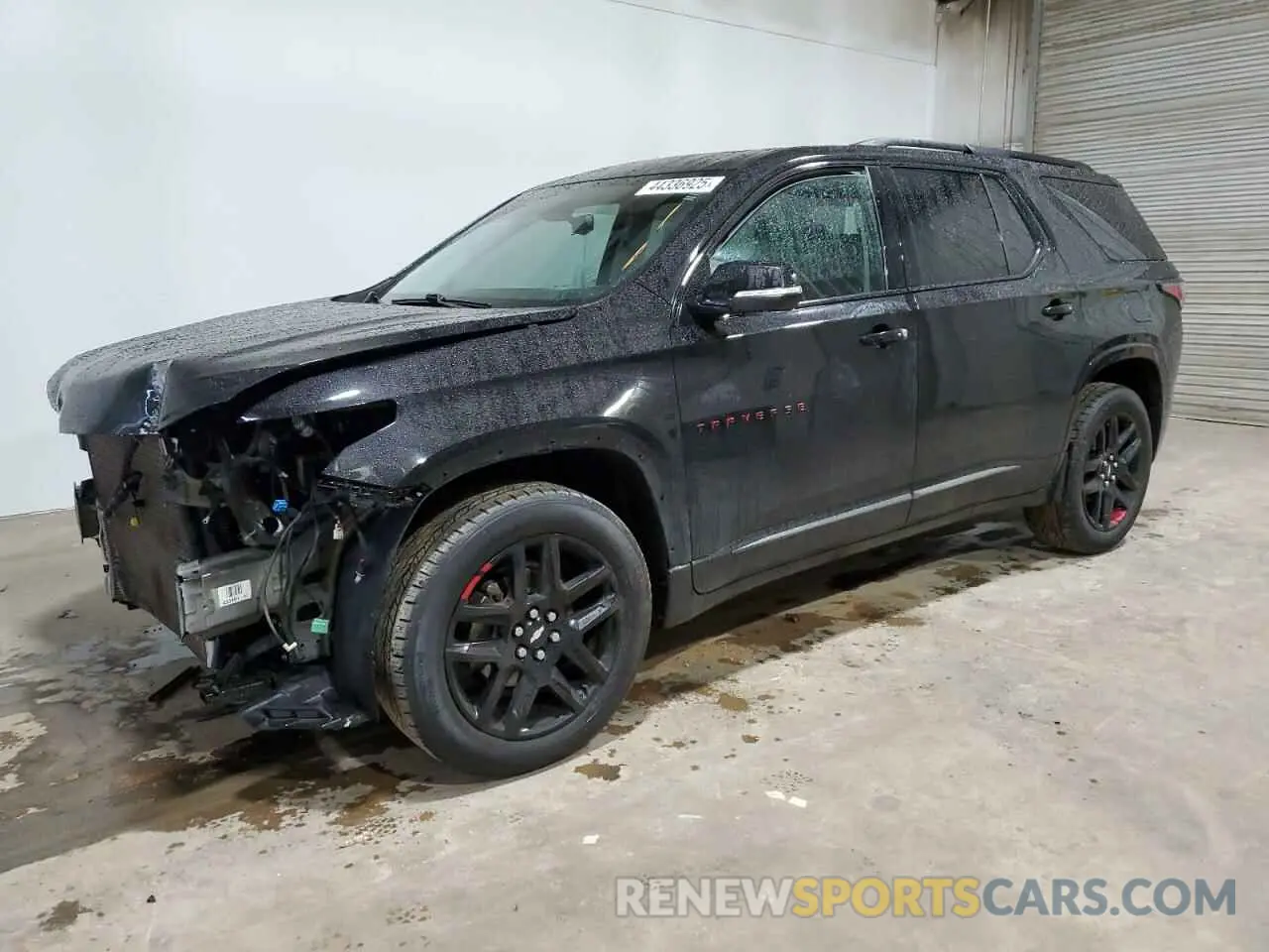 1 Photograph of a damaged car 1GNEVKKW1KJ233314 CHEVROLET TRAVERSE 2019