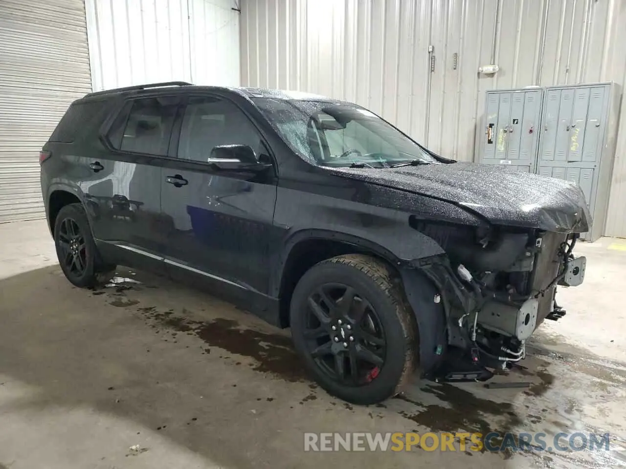 4 Photograph of a damaged car 1GNEVKKW1KJ233314 CHEVROLET TRAVERSE 2019
