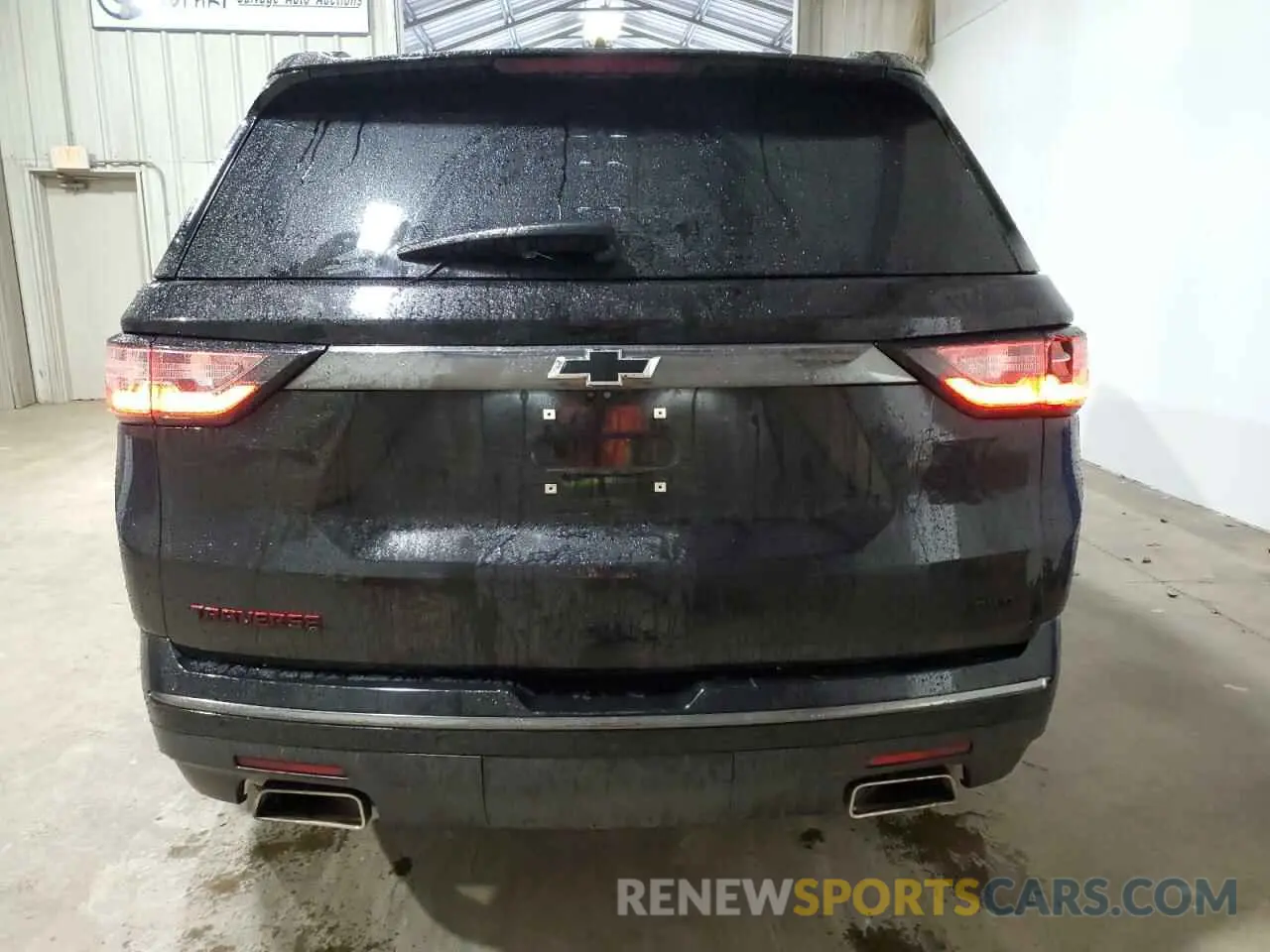 6 Photograph of a damaged car 1GNEVKKW1KJ233314 CHEVROLET TRAVERSE 2019