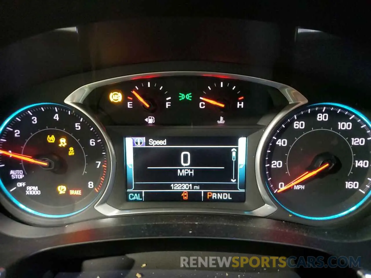 9 Photograph of a damaged car 1GNEVKKW1KJ233314 CHEVROLET TRAVERSE 2019