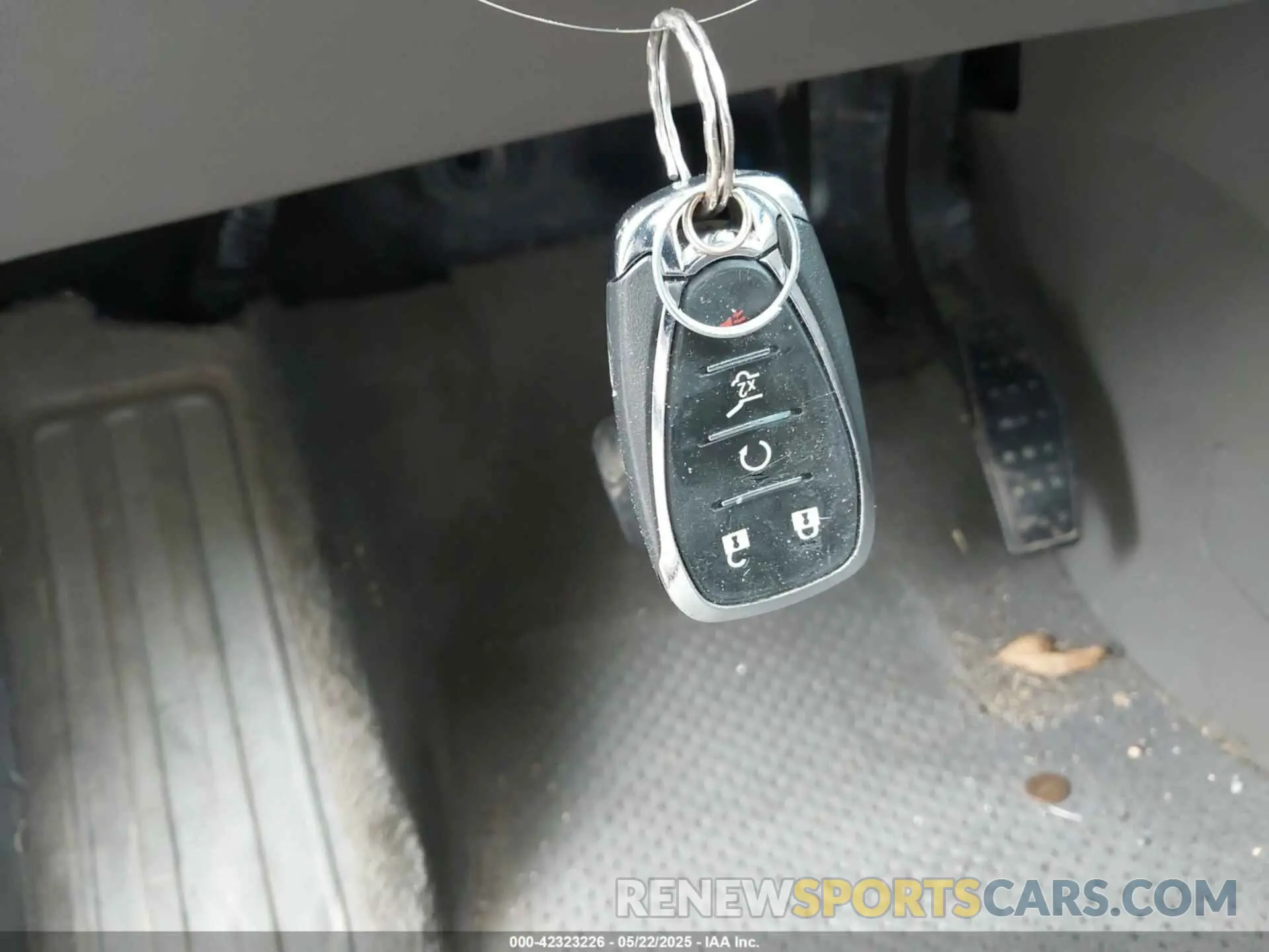 11 Photograph of a damaged car 1GNEVKKW2KJ125106 CHEVROLET TRAVERSE 2019