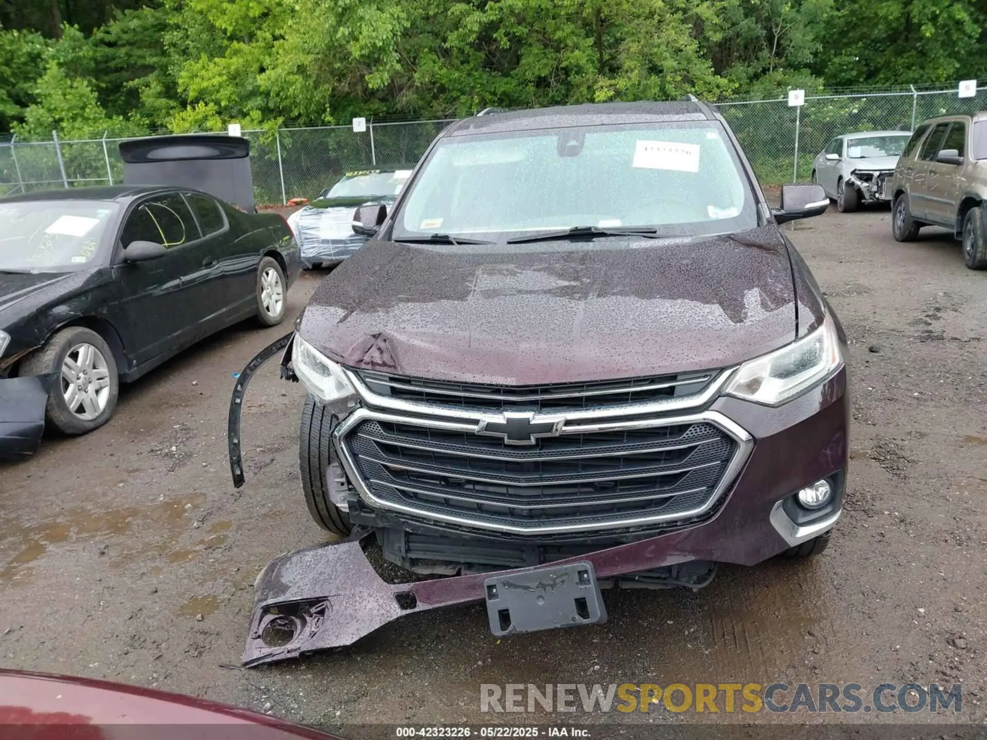 12 Photograph of a damaged car 1GNEVKKW2KJ125106 CHEVROLET TRAVERSE 2019