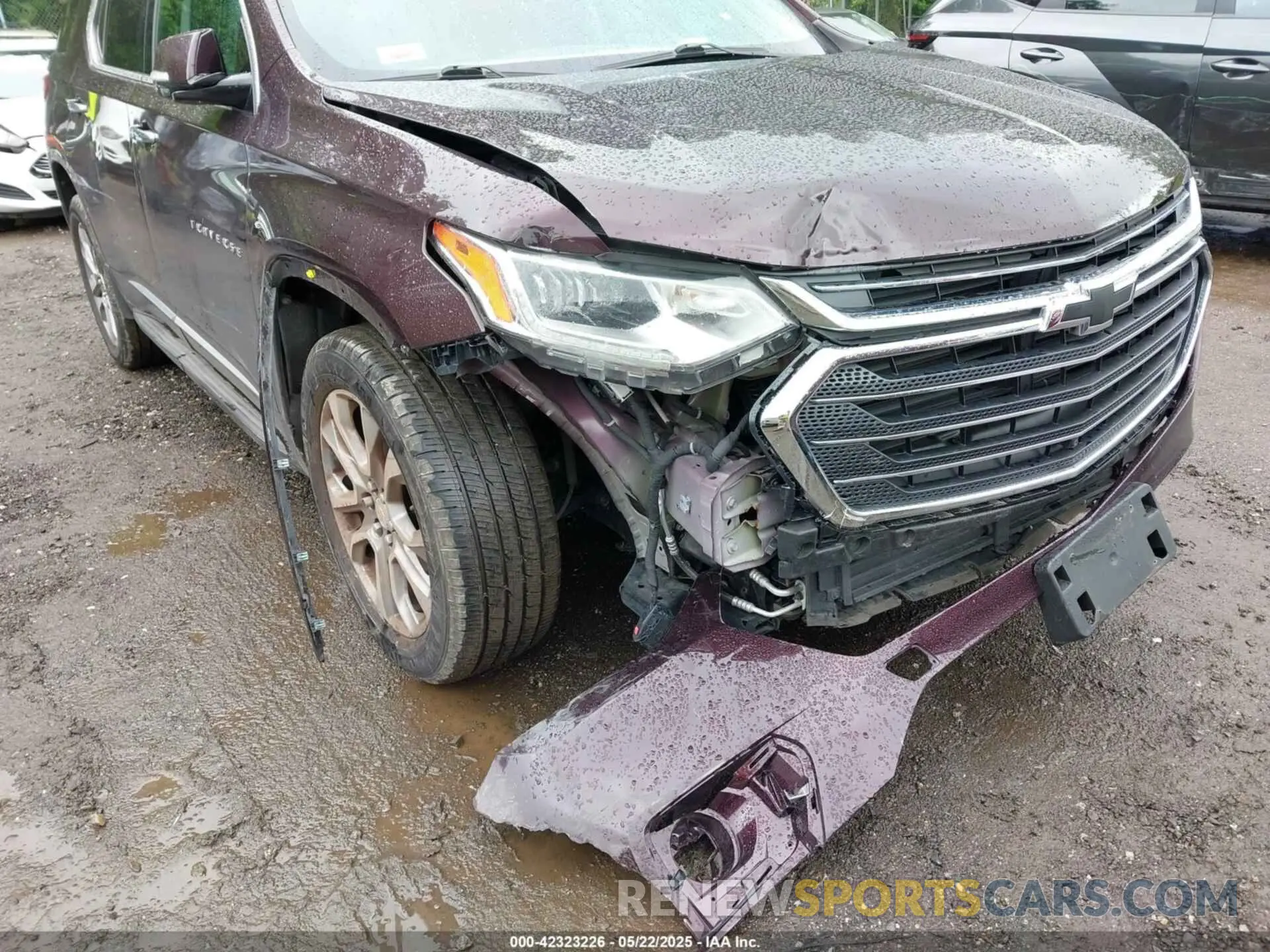 6 Photograph of a damaged car 1GNEVKKW2KJ125106 CHEVROLET TRAVERSE 2019