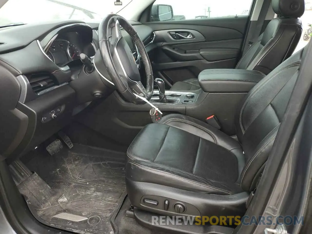 7 Photograph of a damaged car 1GNEVKKW2KJ144464 CHEVROLET TRAVERSE 2019