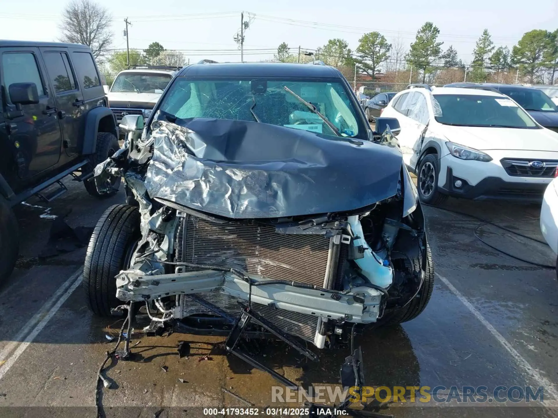 12 Photograph of a damaged car 1GNEVKKW3KJ200976 CHEVROLET TRAVERSE 2019