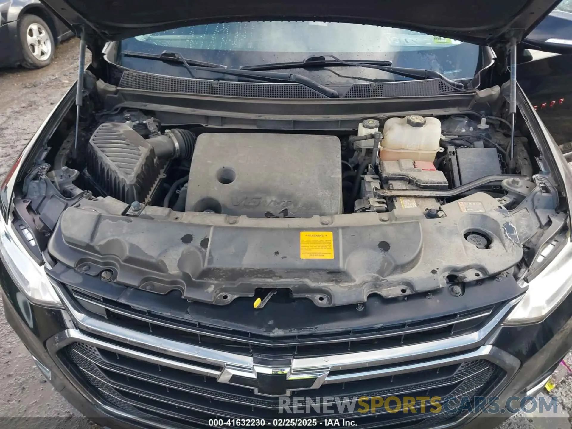 10 Photograph of a damaged car 1GNEVKKW3KJ281770 CHEVROLET TRAVERSE 2019
