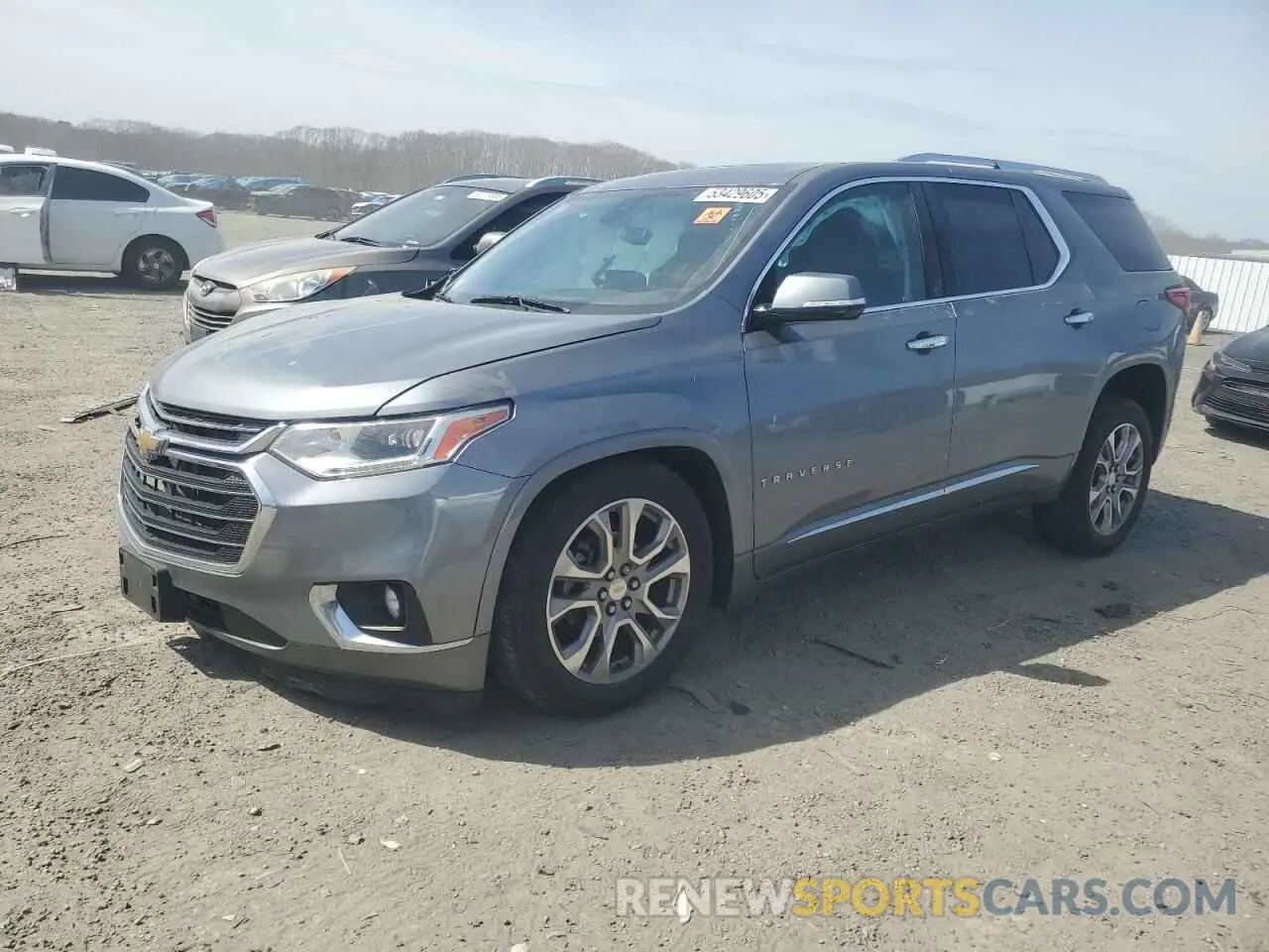 1 Photograph of a damaged car 1GNEVKKW4KJ205362 CHEVROLET TRAVERSE 2019
