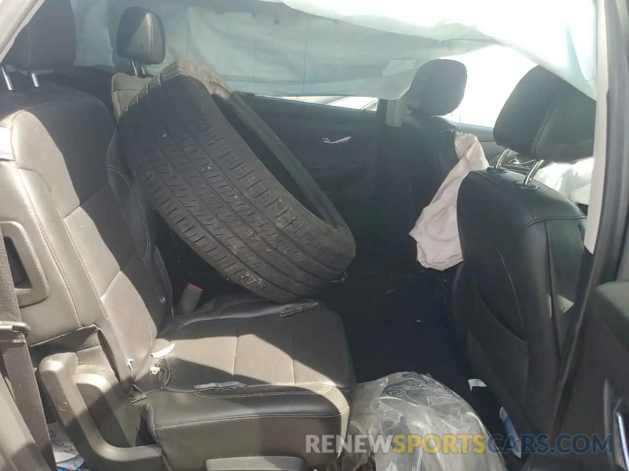 11 Photograph of a damaged car 1GNEVKKW4KJ205362 CHEVROLET TRAVERSE 2019