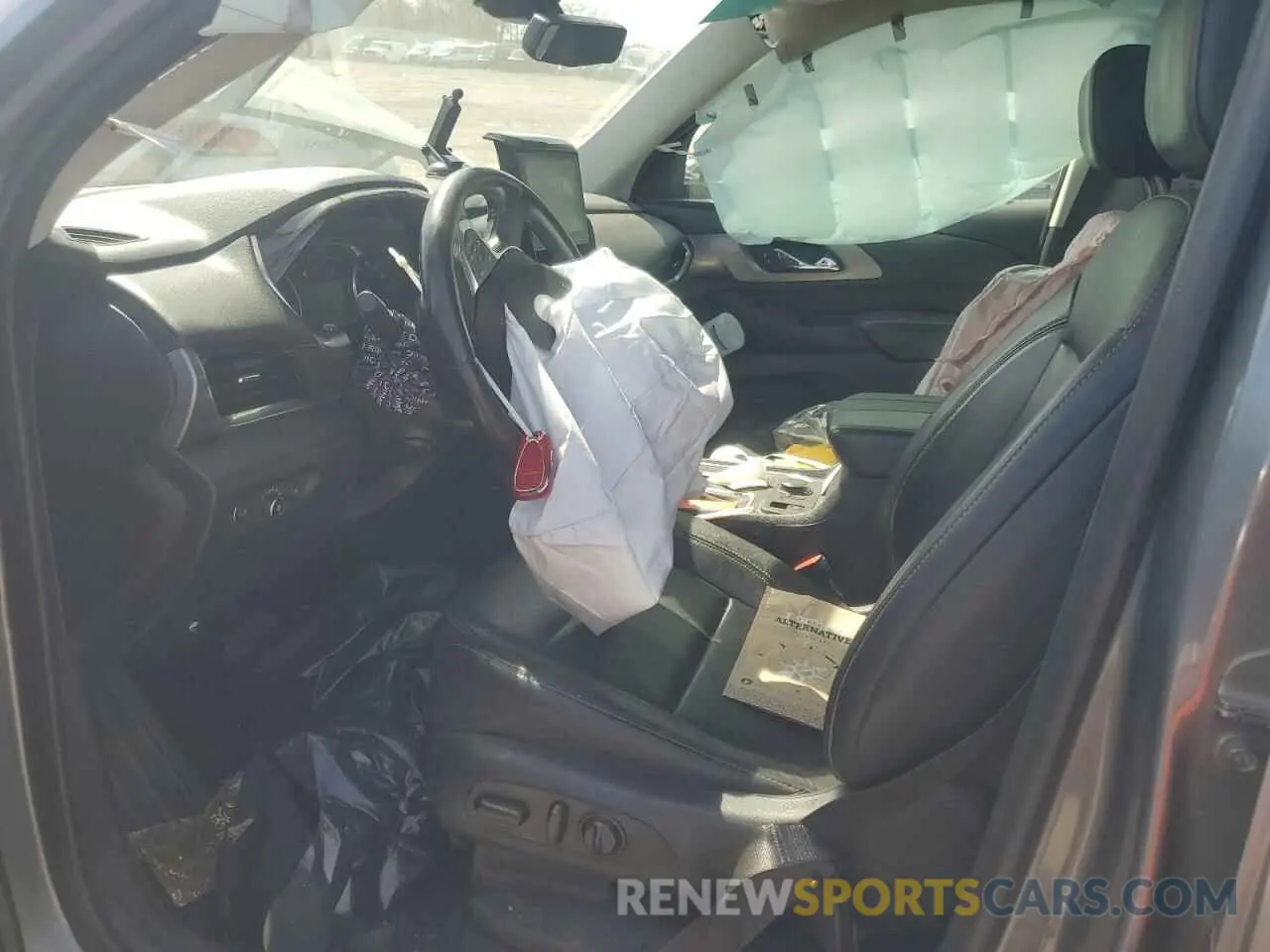 7 Photograph of a damaged car 1GNEVKKW4KJ205362 CHEVROLET TRAVERSE 2019