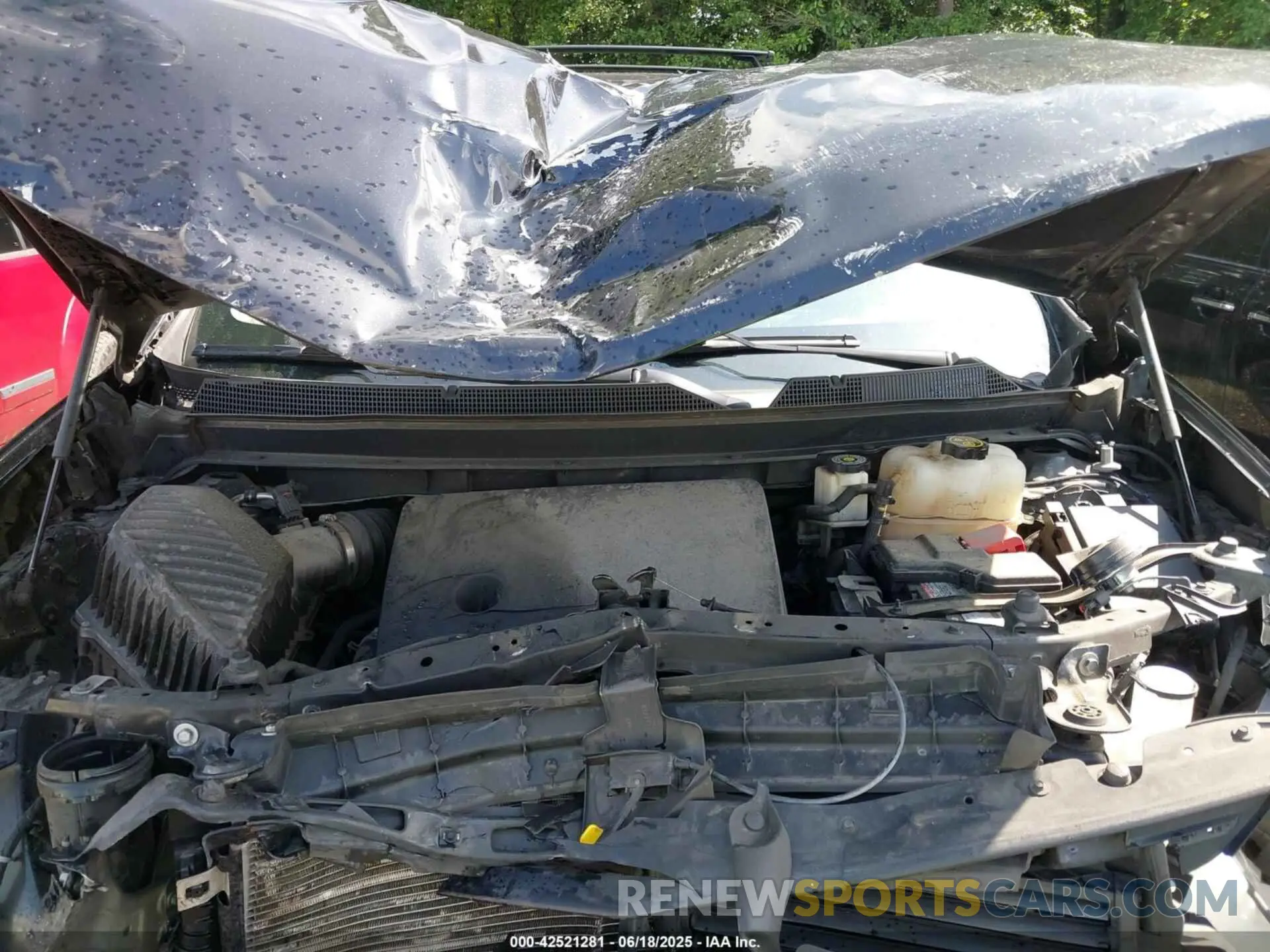 10 Photograph of a damaged car 1GNEVKKW6KJ222762 CHEVROLET TRAVERSE 2019