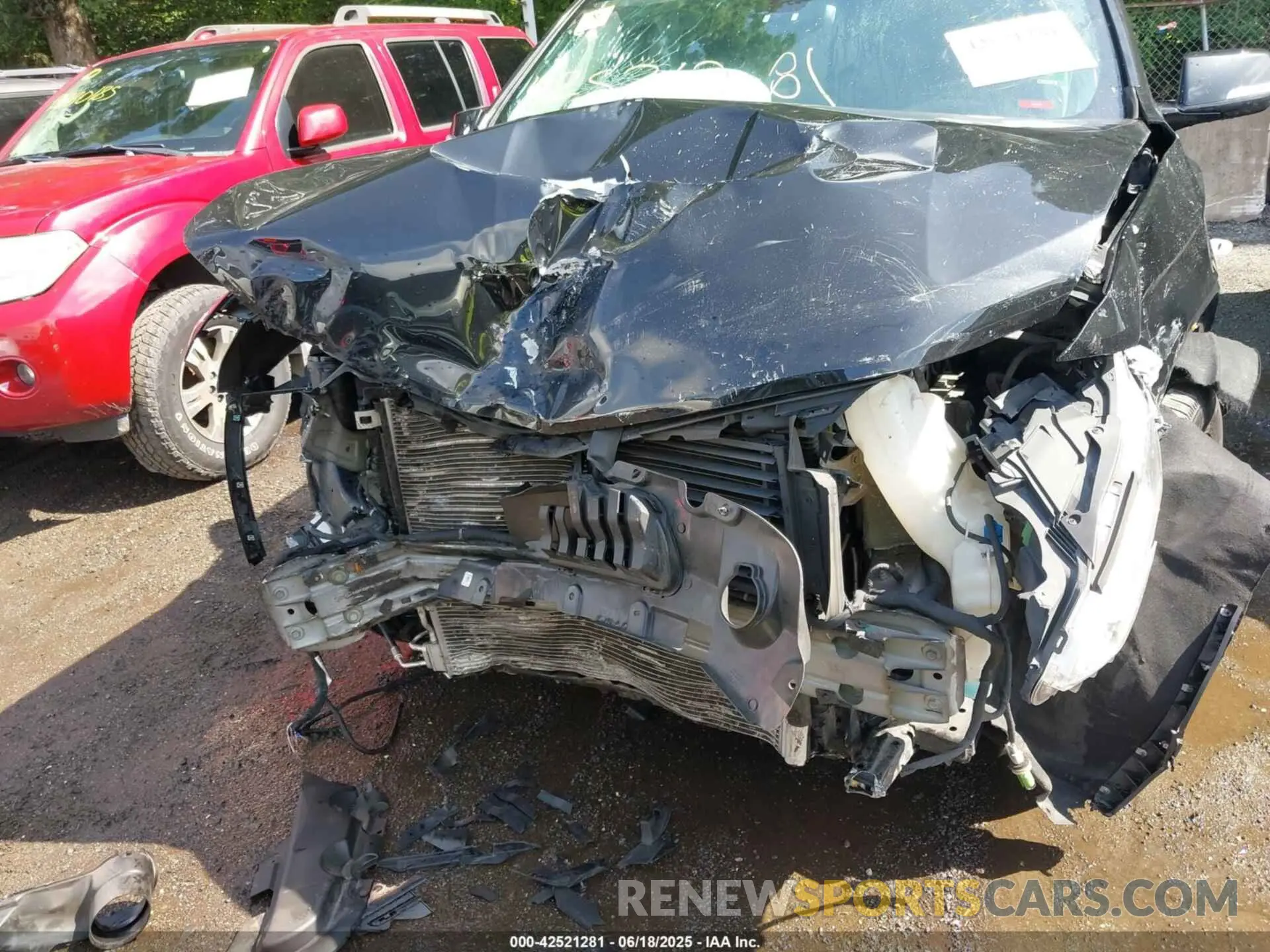 6 Photograph of a damaged car 1GNEVKKW6KJ222762 CHEVROLET TRAVERSE 2019