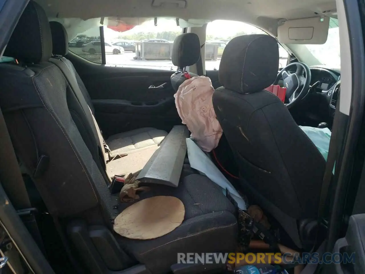 11 Photograph of a damaged car 1GNEVLKW0KJ171636 CHEVROLET TRAVERSE 2019