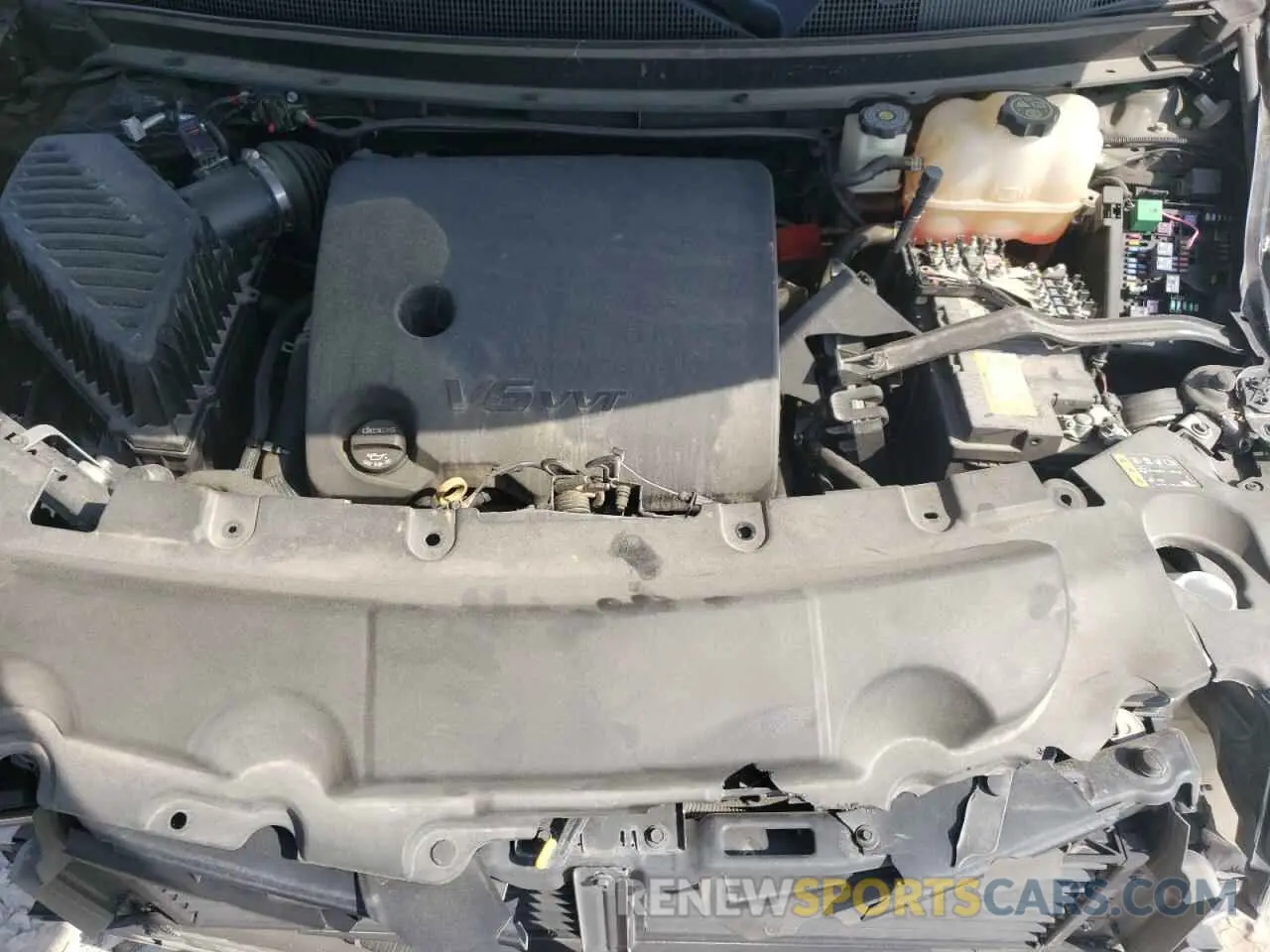 12 Photograph of a damaged car 1GNEVLKW0KJ171636 CHEVROLET TRAVERSE 2019