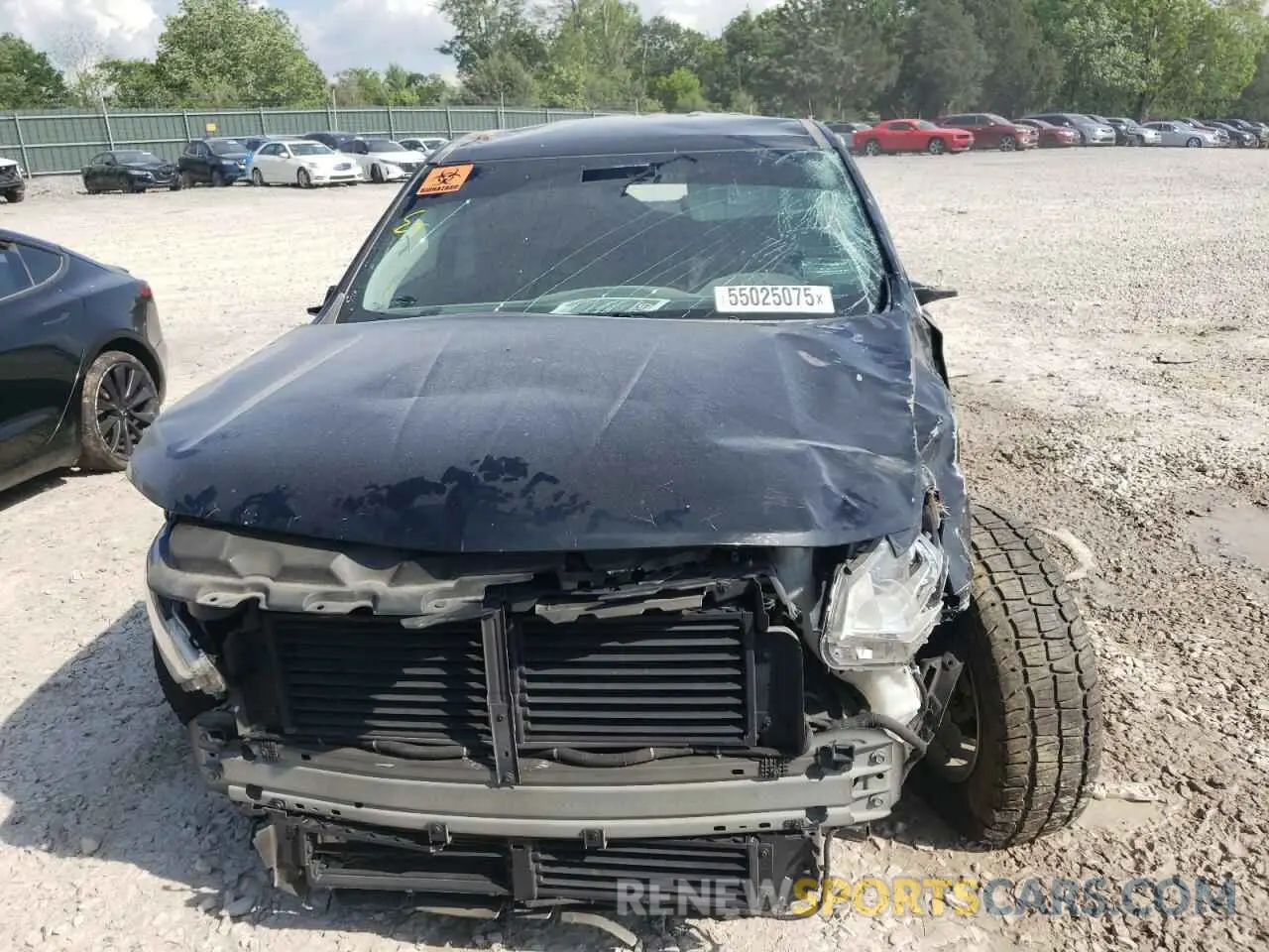 5 Photograph of a damaged car 1GNEVLKW0KJ171636 CHEVROLET TRAVERSE 2019