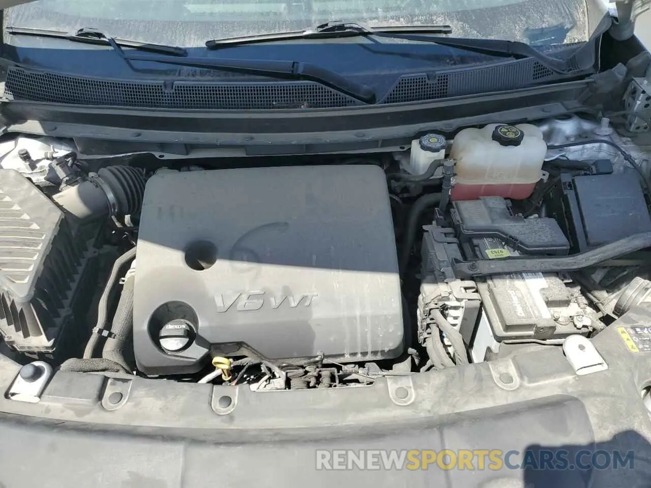 12 Photograph of a damaged car 1GNEVLKW3KJ109390 CHEVROLET TRAVERSE 2019