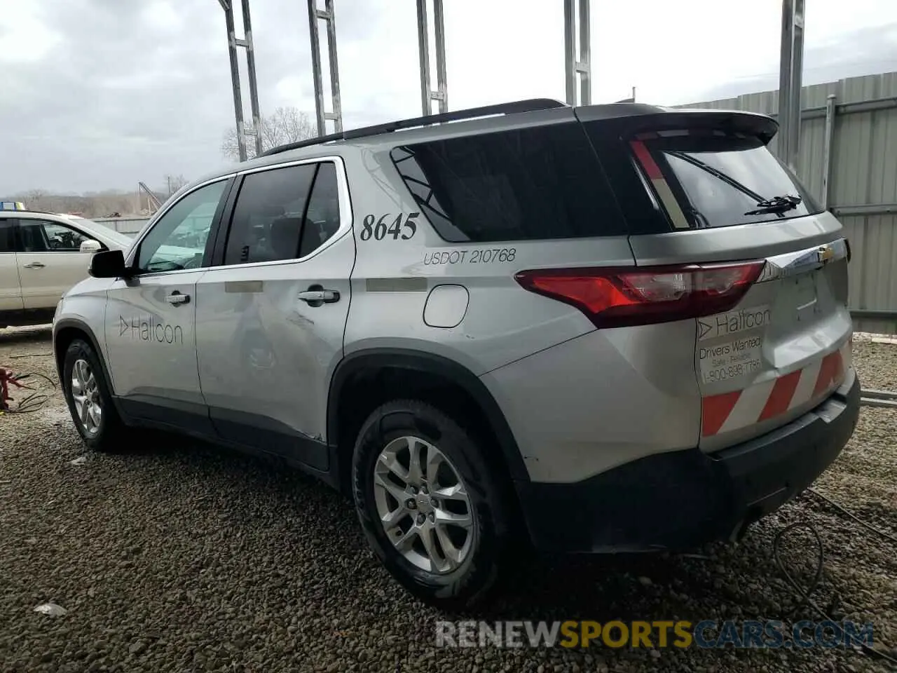 2 Photograph of a damaged car 1GNEVMKW0KJ237334 CHEVROLET TRAVERSE 2019
