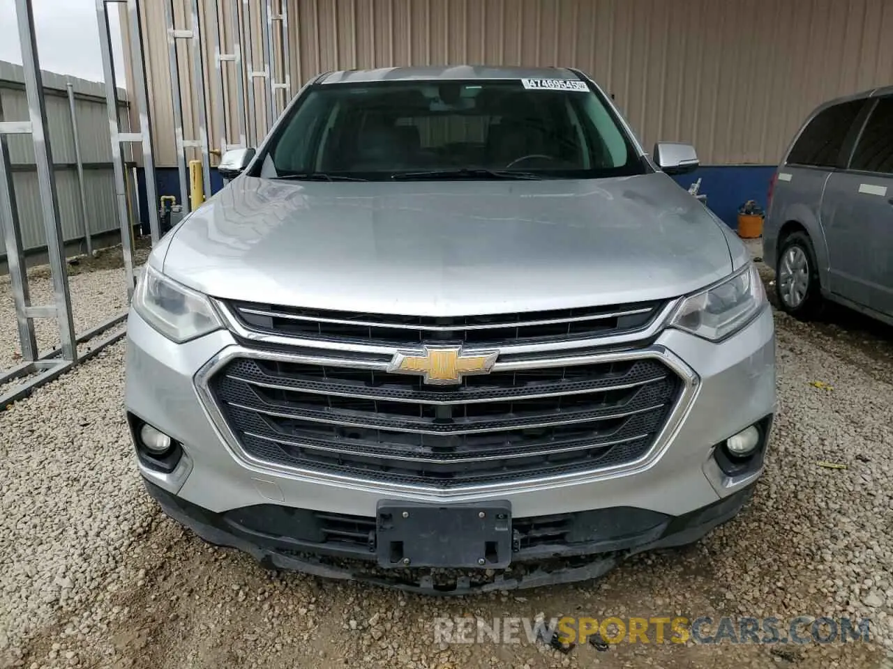 5 Photograph of a damaged car 1GNEVMKW0KJ237334 CHEVROLET TRAVERSE 2019