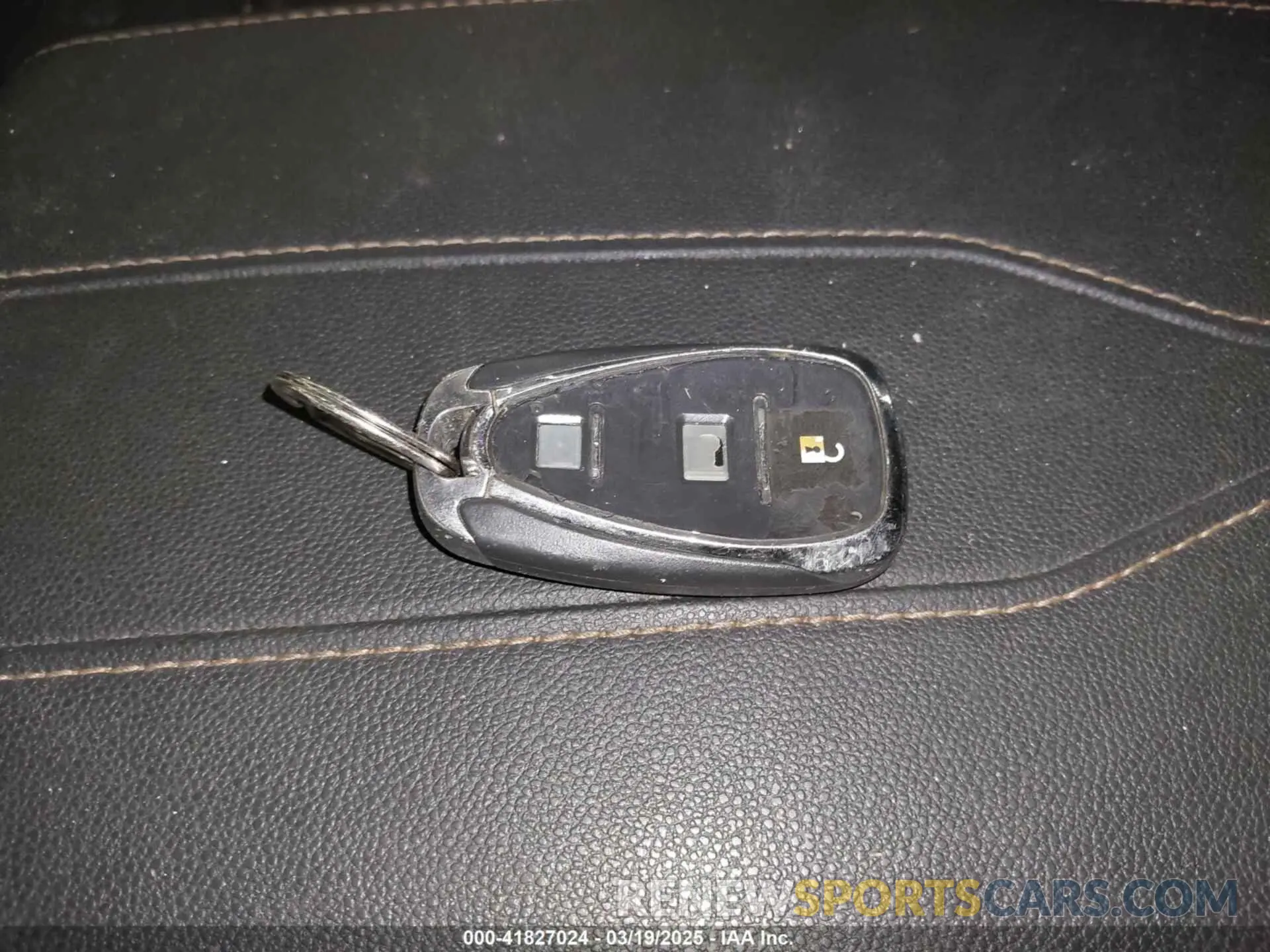 11 Photograph of a damaged car 1GNEVMKWXKJ247921 CHEVROLET TRAVERSE 2019
