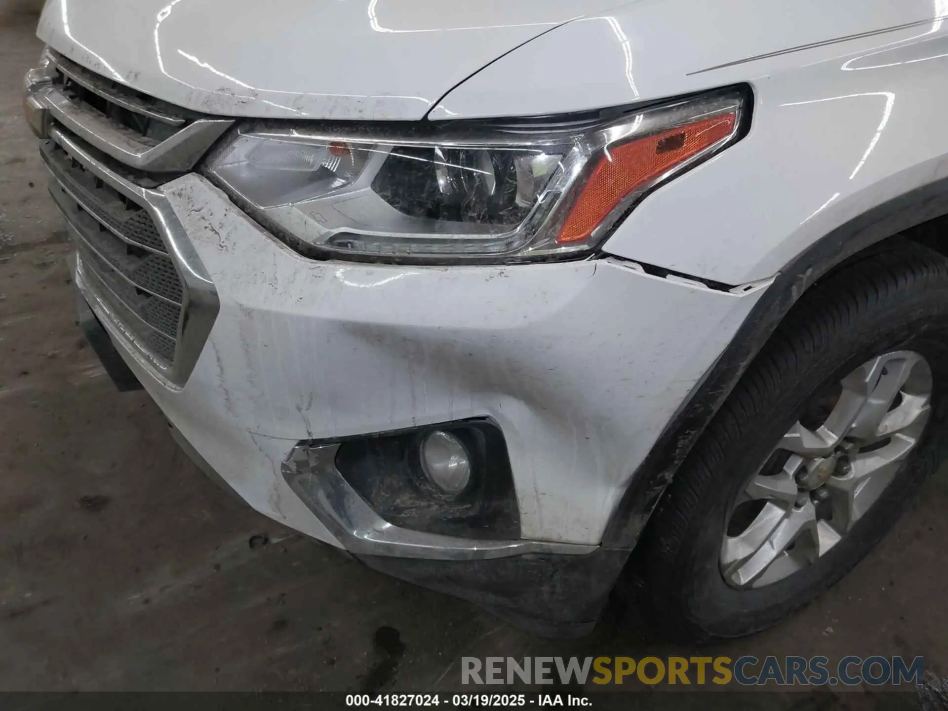 6 Photograph of a damaged car 1GNEVMKWXKJ247921 CHEVROLET TRAVERSE 2019