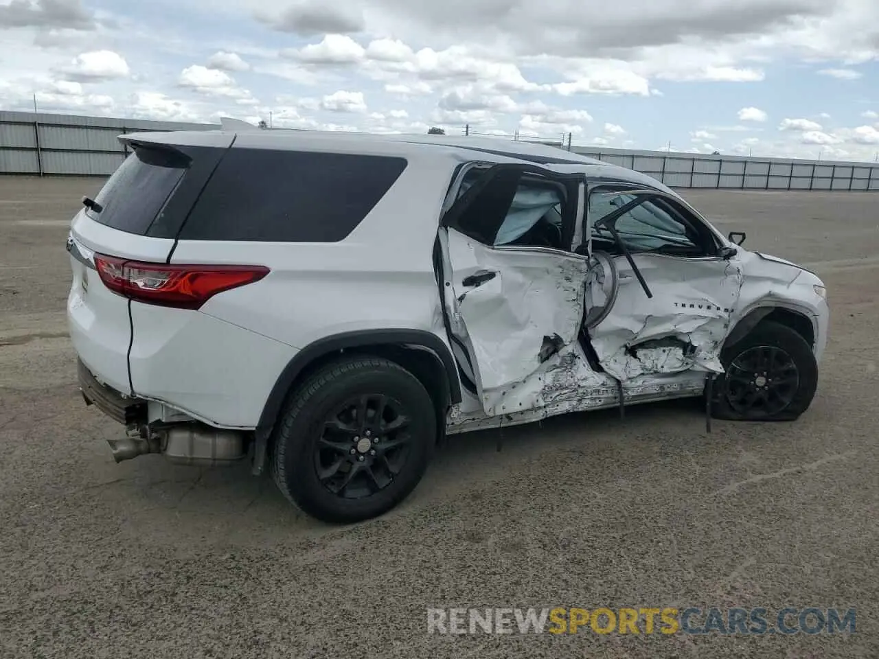 3 Photograph of a damaged car 1GNERFKW0LJ127188 CHEVROLET TRAVERSE 2020