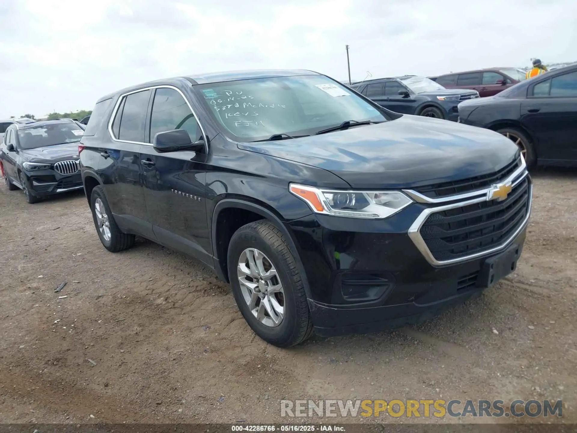 1 Photograph of a damaged car 1GNERFKW0LJ156626 CHEVROLET TRAVERSE 2020