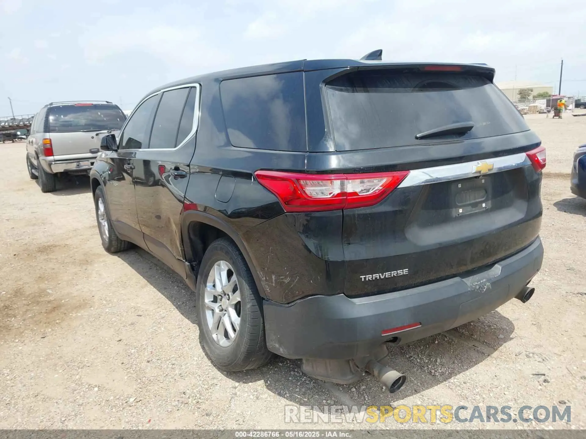 3 Photograph of a damaged car 1GNERFKW0LJ156626 CHEVROLET TRAVERSE 2020