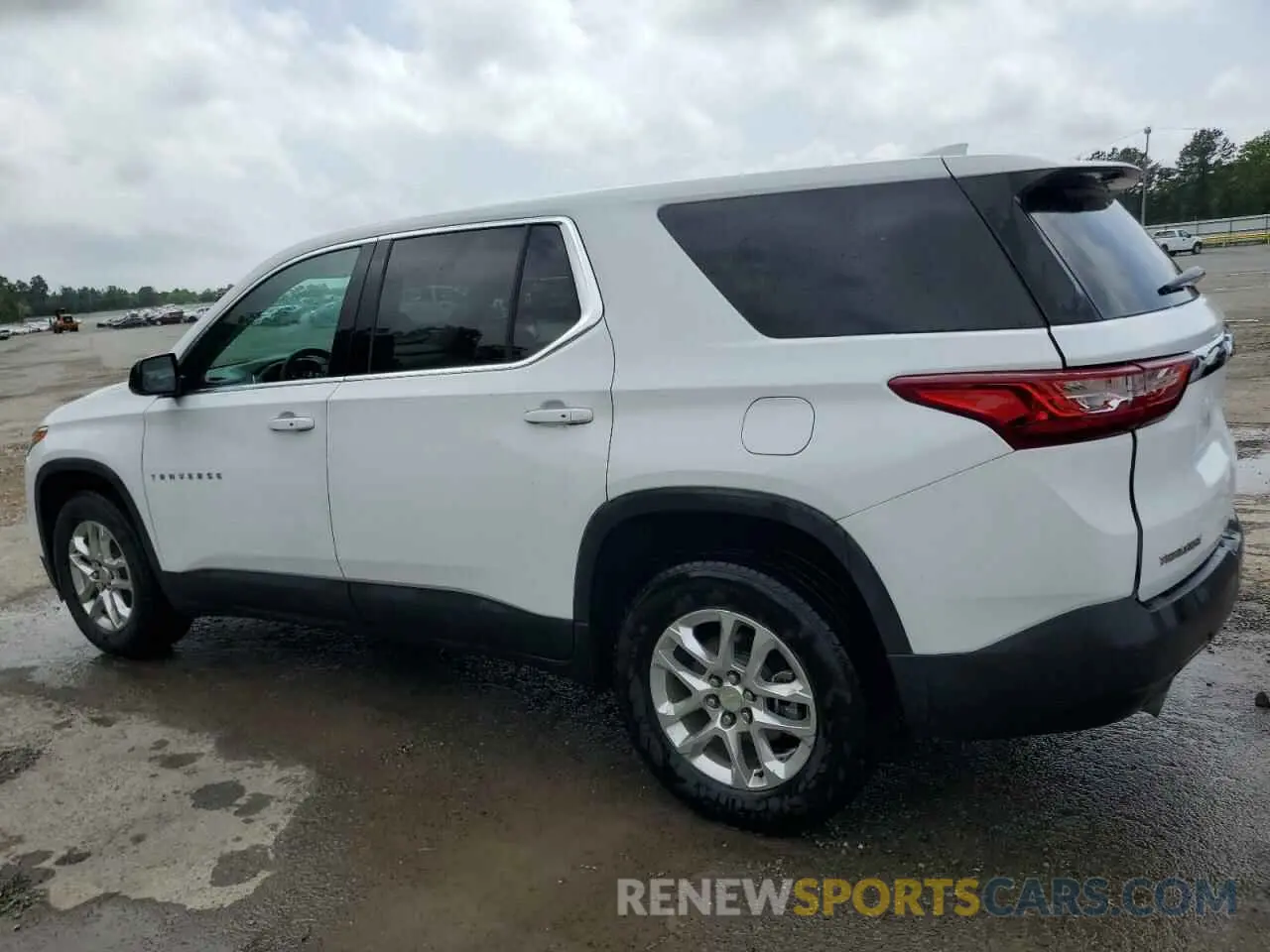2 Photograph of a damaged car 1GNERFKW0LJ242826 CHEVROLET TRAVERSE 2020