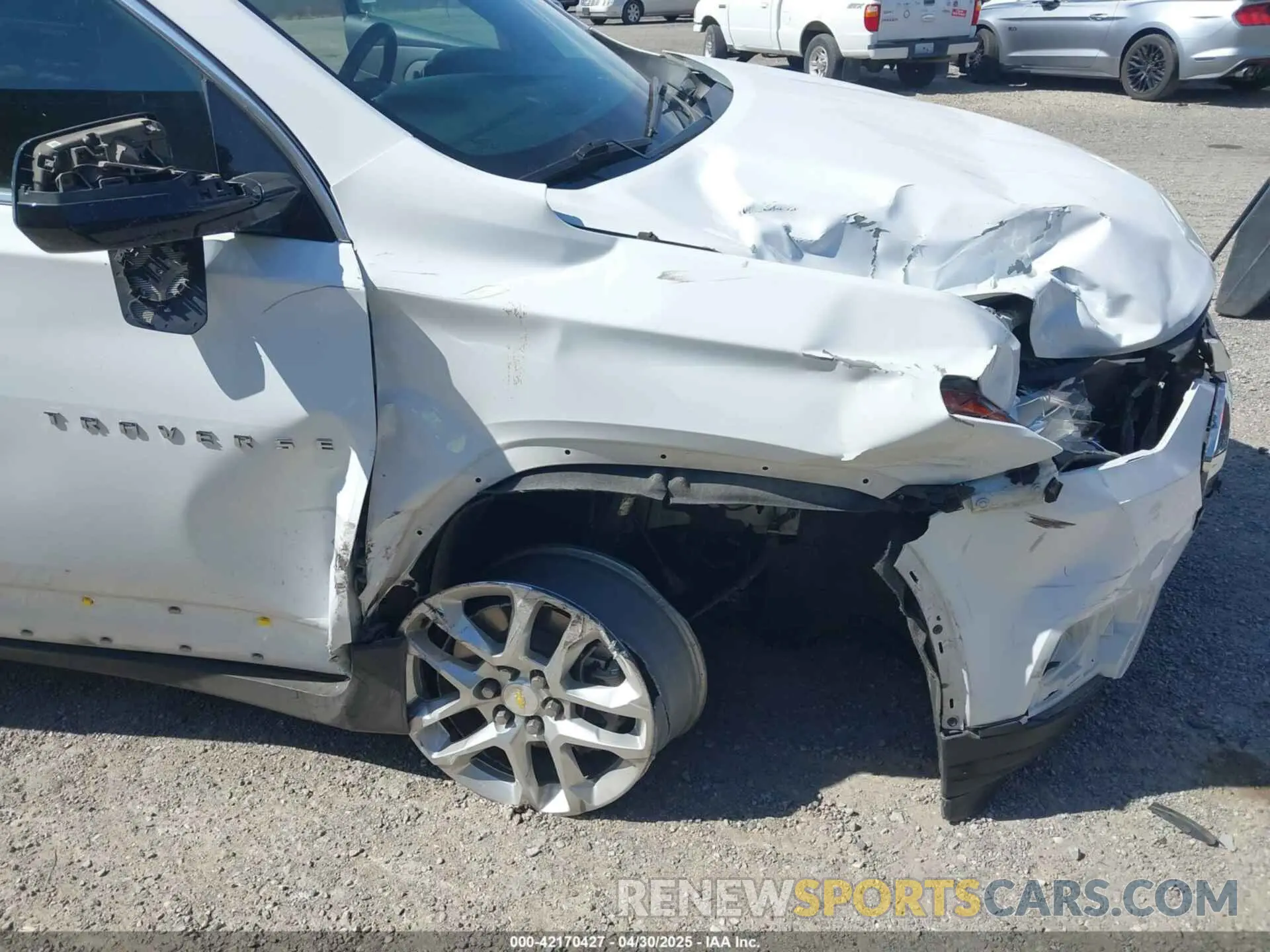 6 Photograph of a damaged car 1GNERFKW0LJ303818 CHEVROLET TRAVERSE 2020