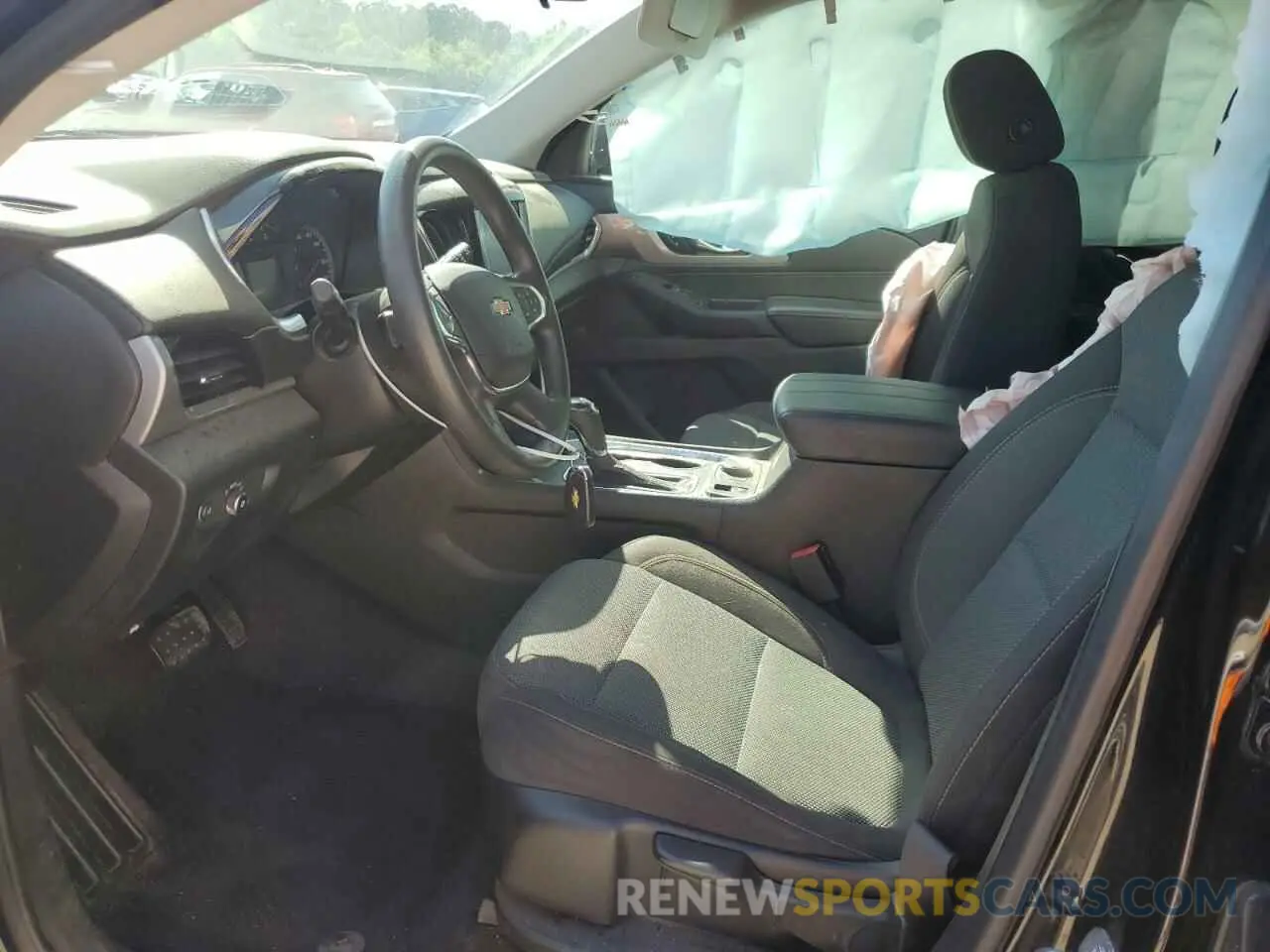 7 Photograph of a damaged car 1GNERFKW1LJ110657 CHEVROLET TRAVERSE 2020
